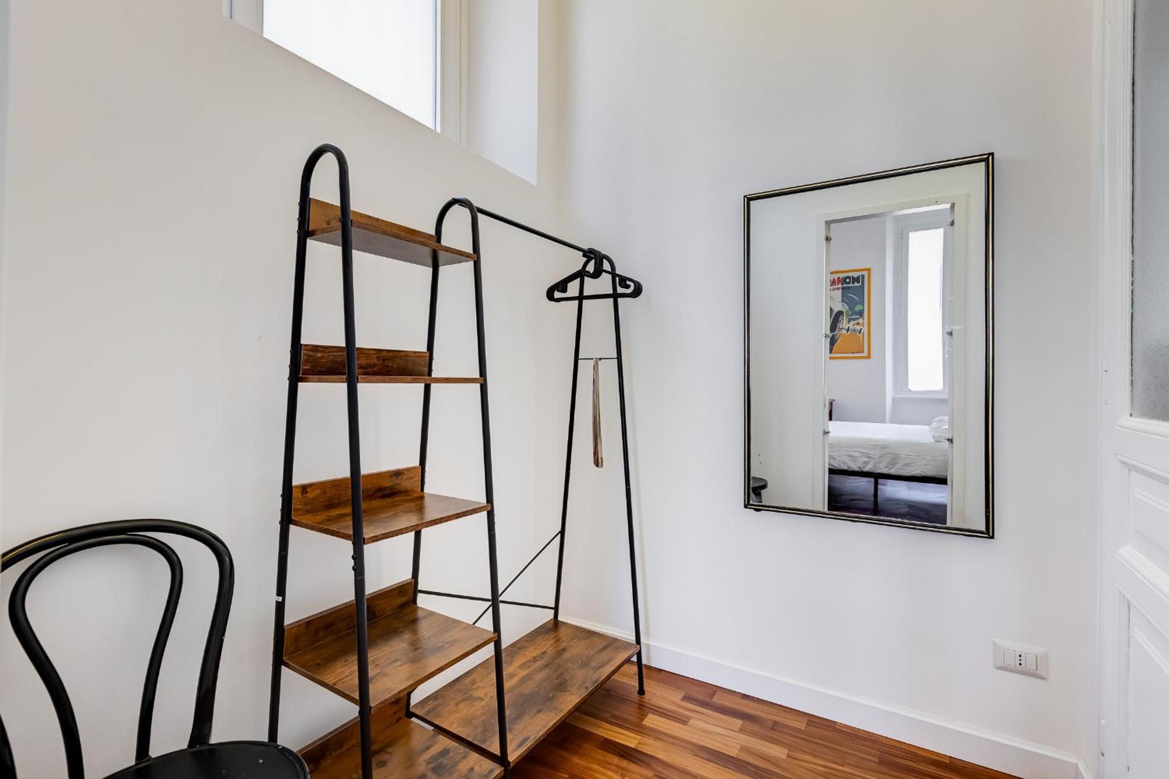 Elegant 3-Bedroom Apartment in Piazza Mazzini