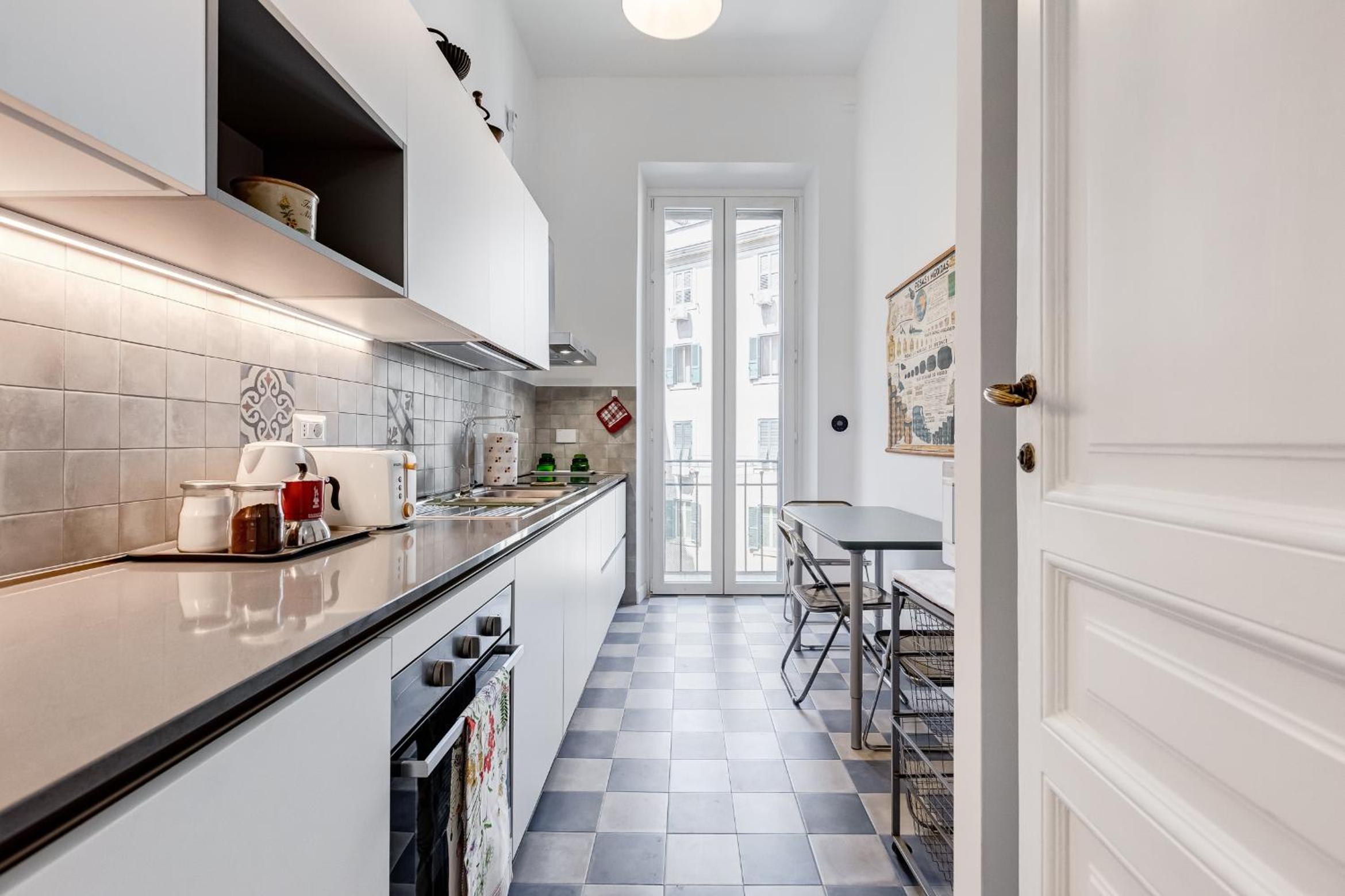 Elegant 3-Bedroom Apartment in Piazza Mazzini
