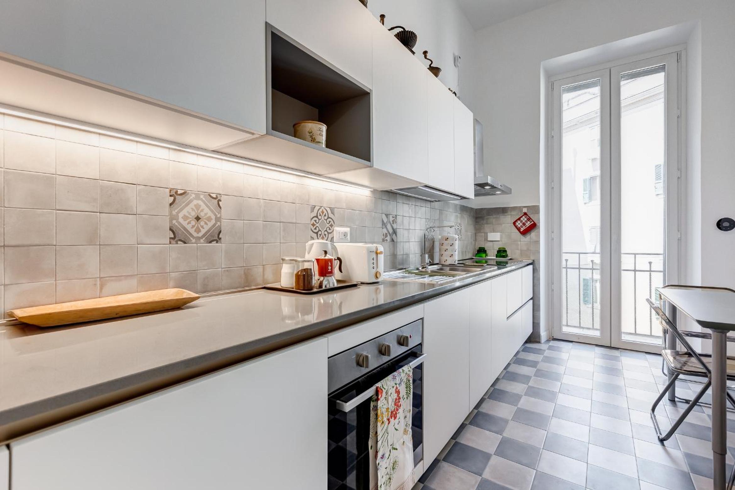 Elegant 3-Bedroom Apartment in Piazza Mazzini