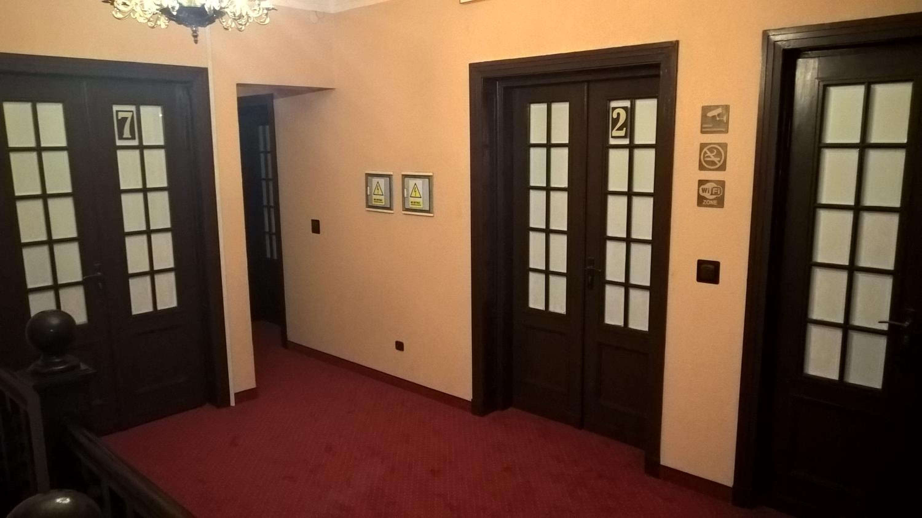 Photo 9