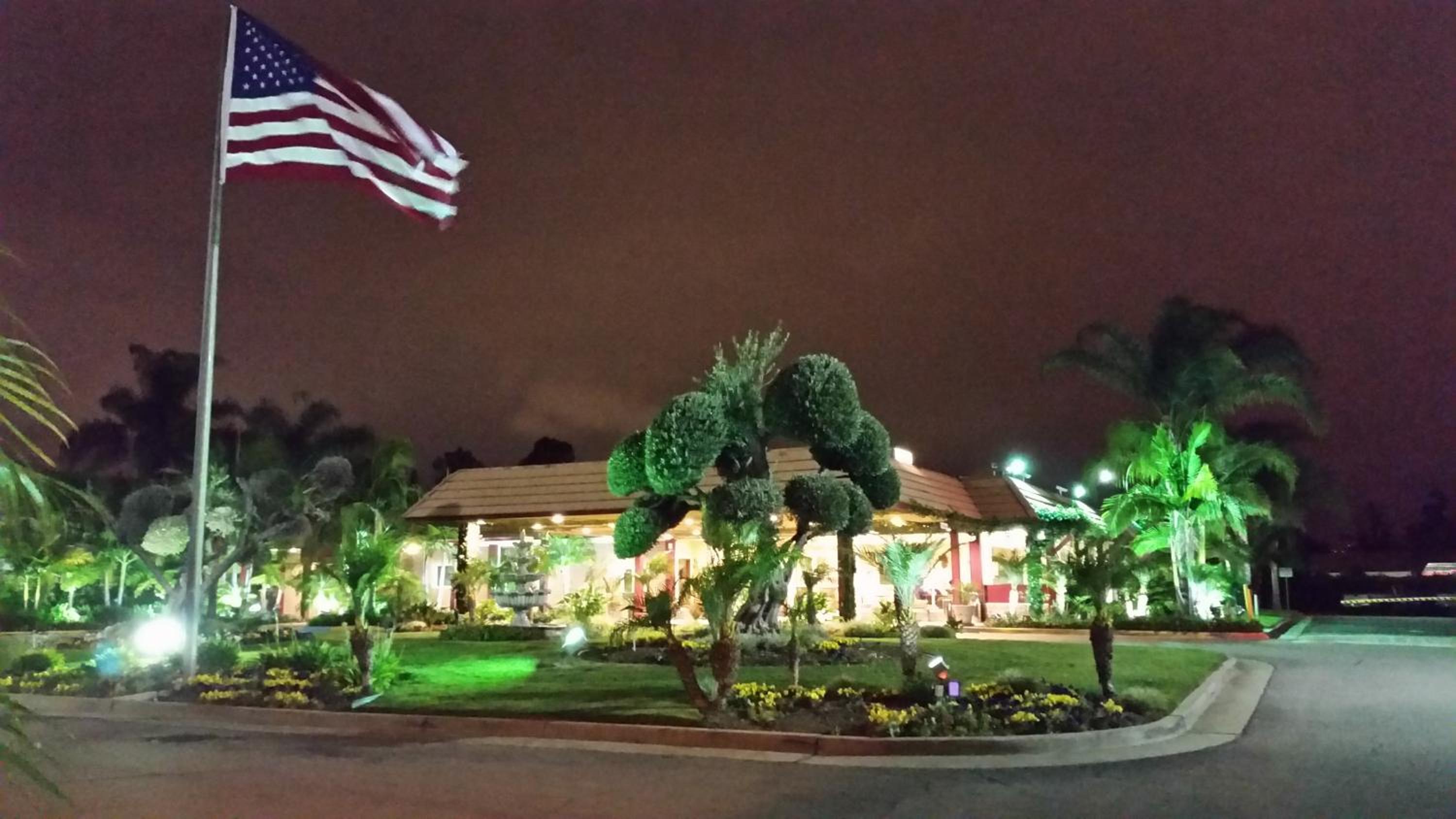 Hotel Ontario Airport Inn - Image 1