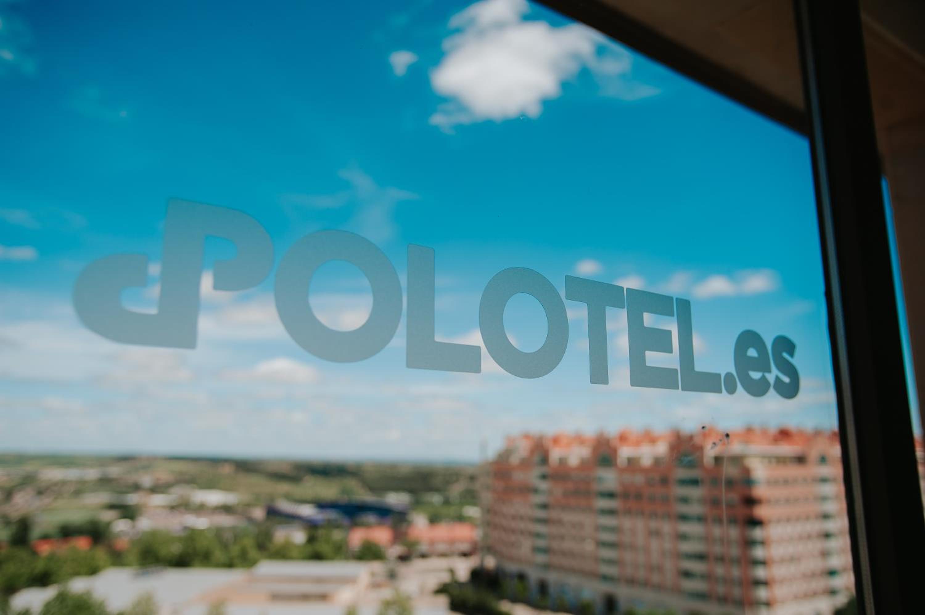 Polotel