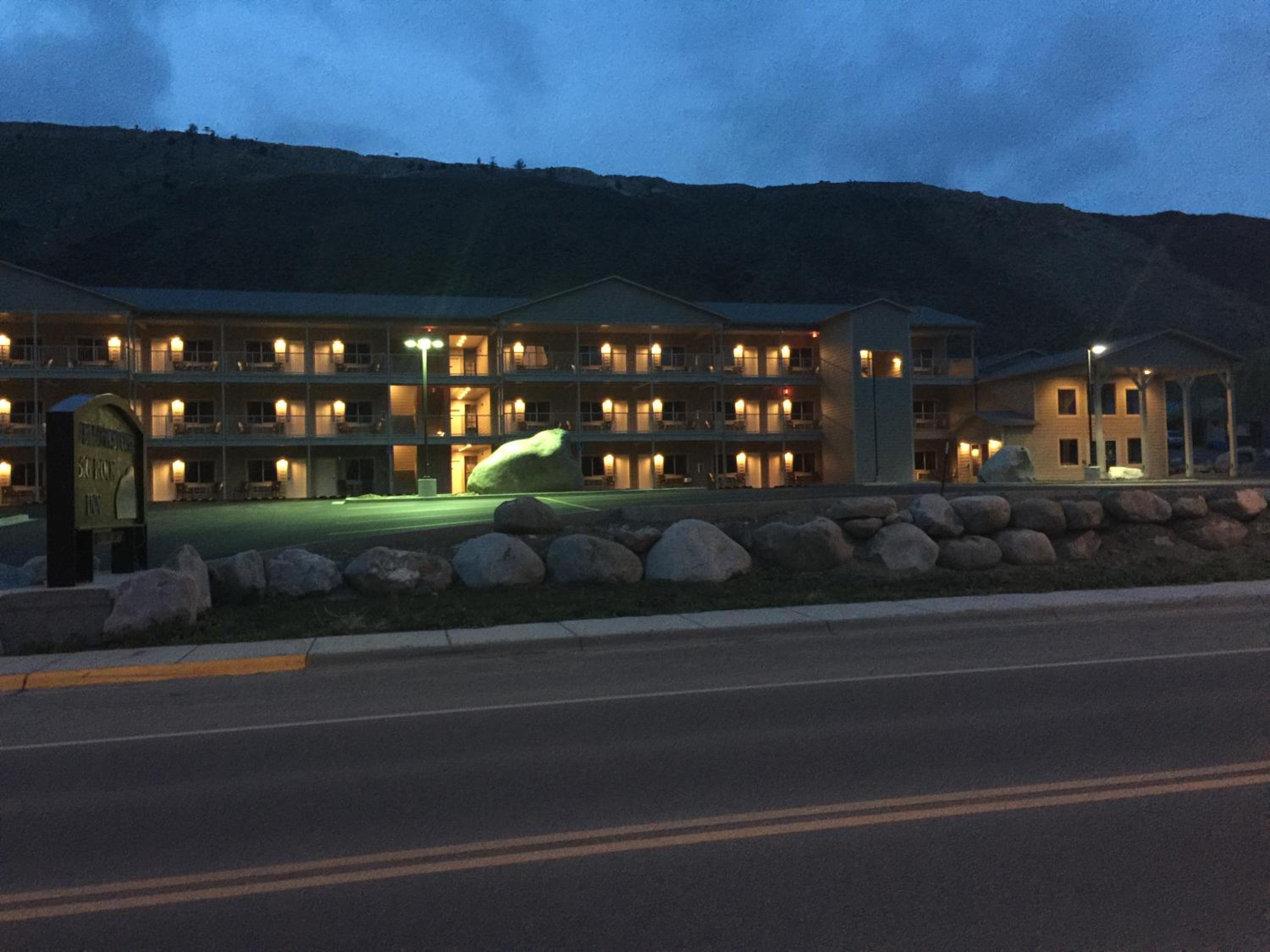 Yellowstone Big Rock Inn