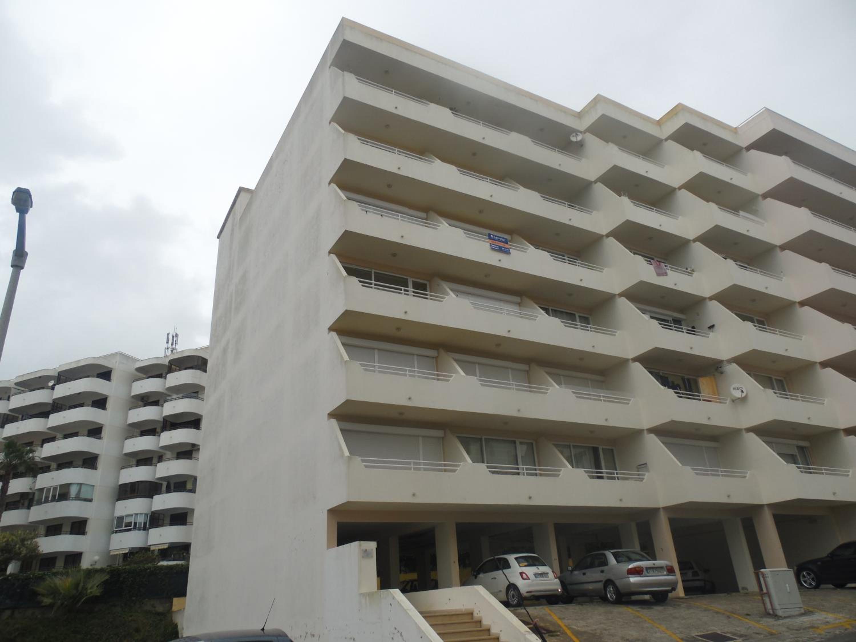 Moura 11