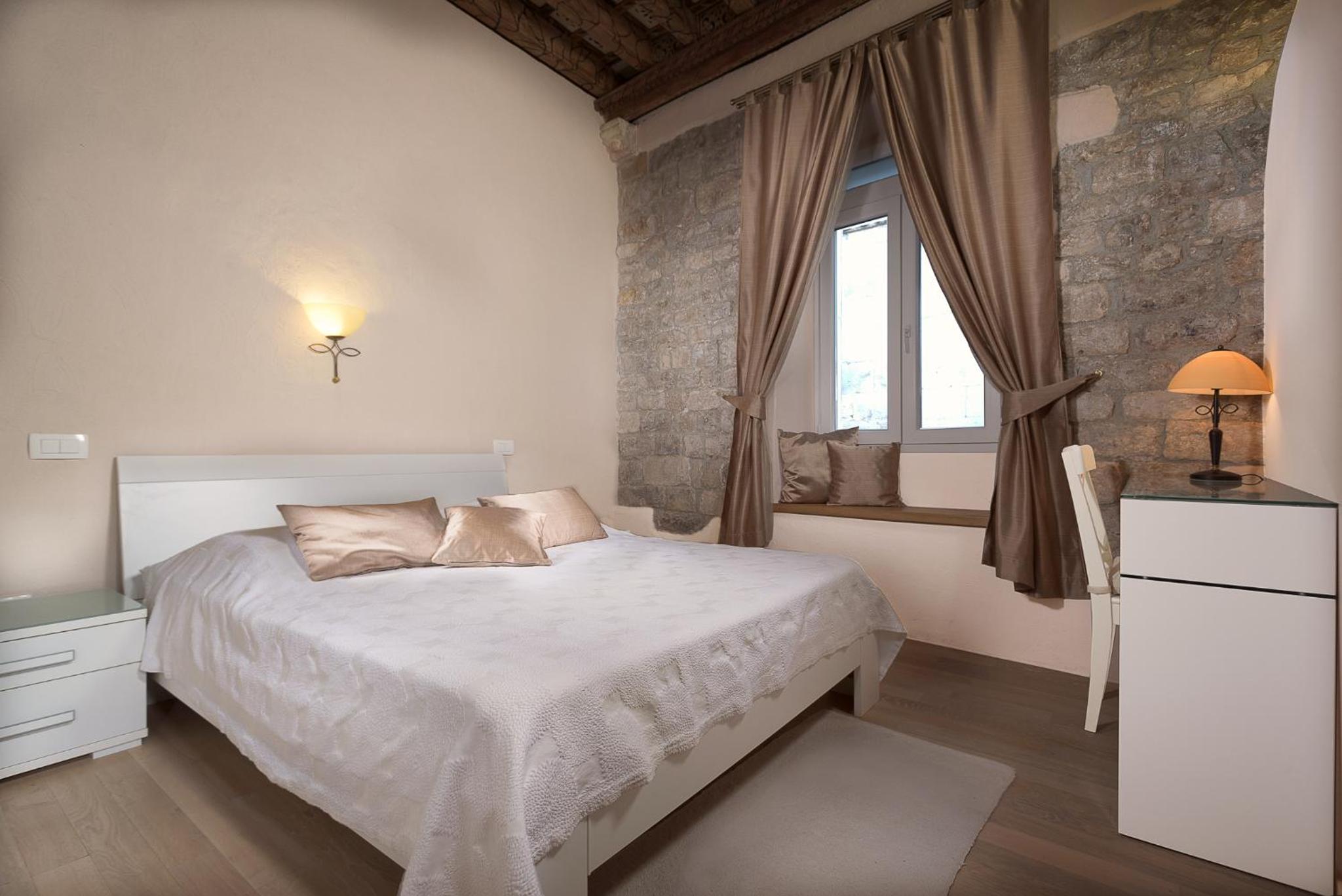 Desiderata Studio Apartment view 5