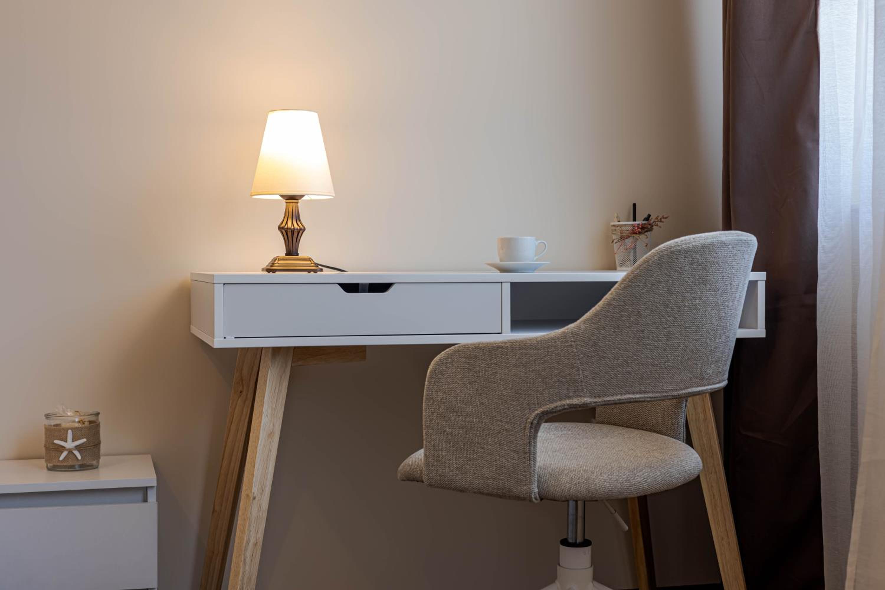 1BR Nomad-friendly Apartment 15mins walk to city centre with designated Workspace
