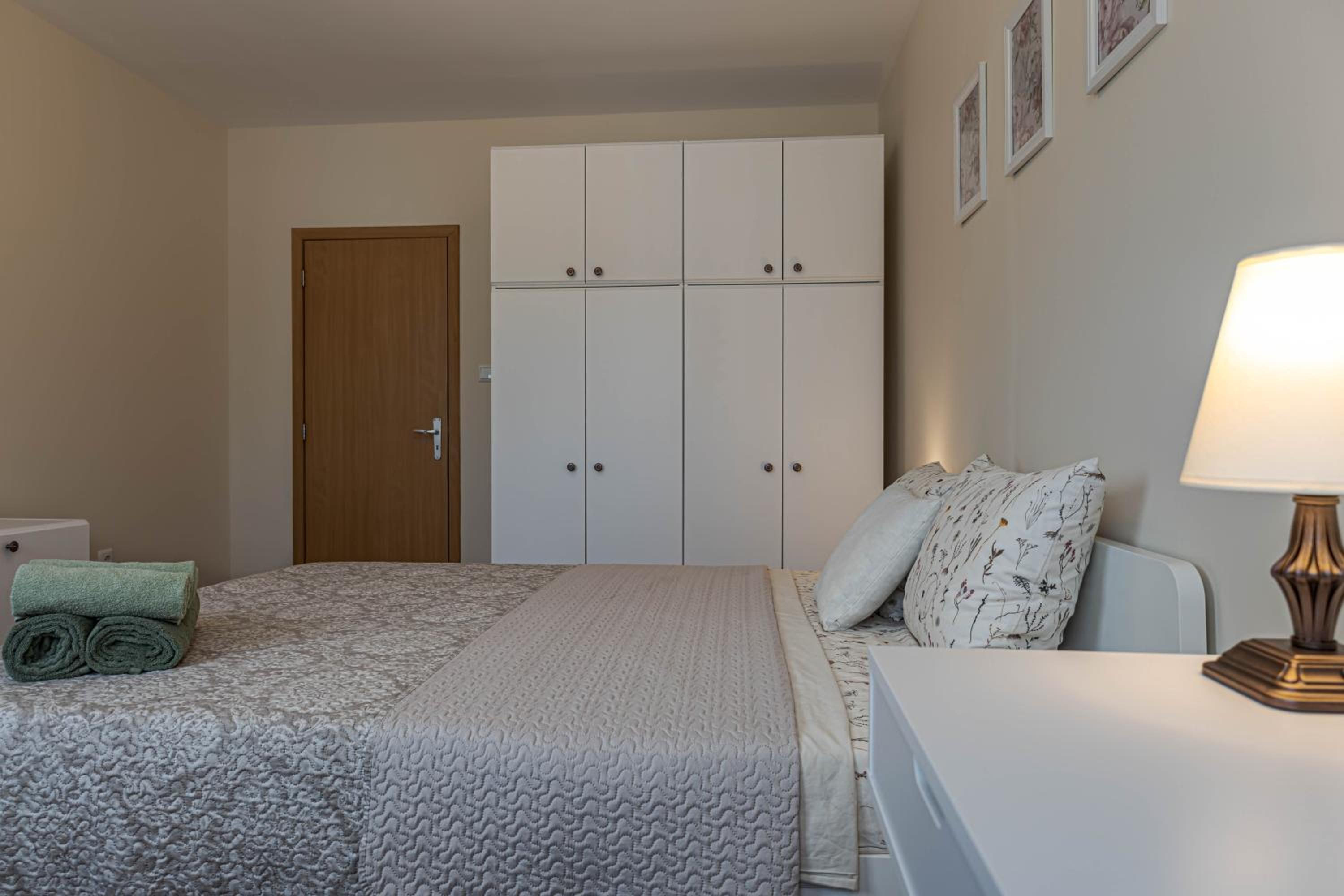1BR Nomad-friendly Apartment 15mins walk to city centre with designated Workspace