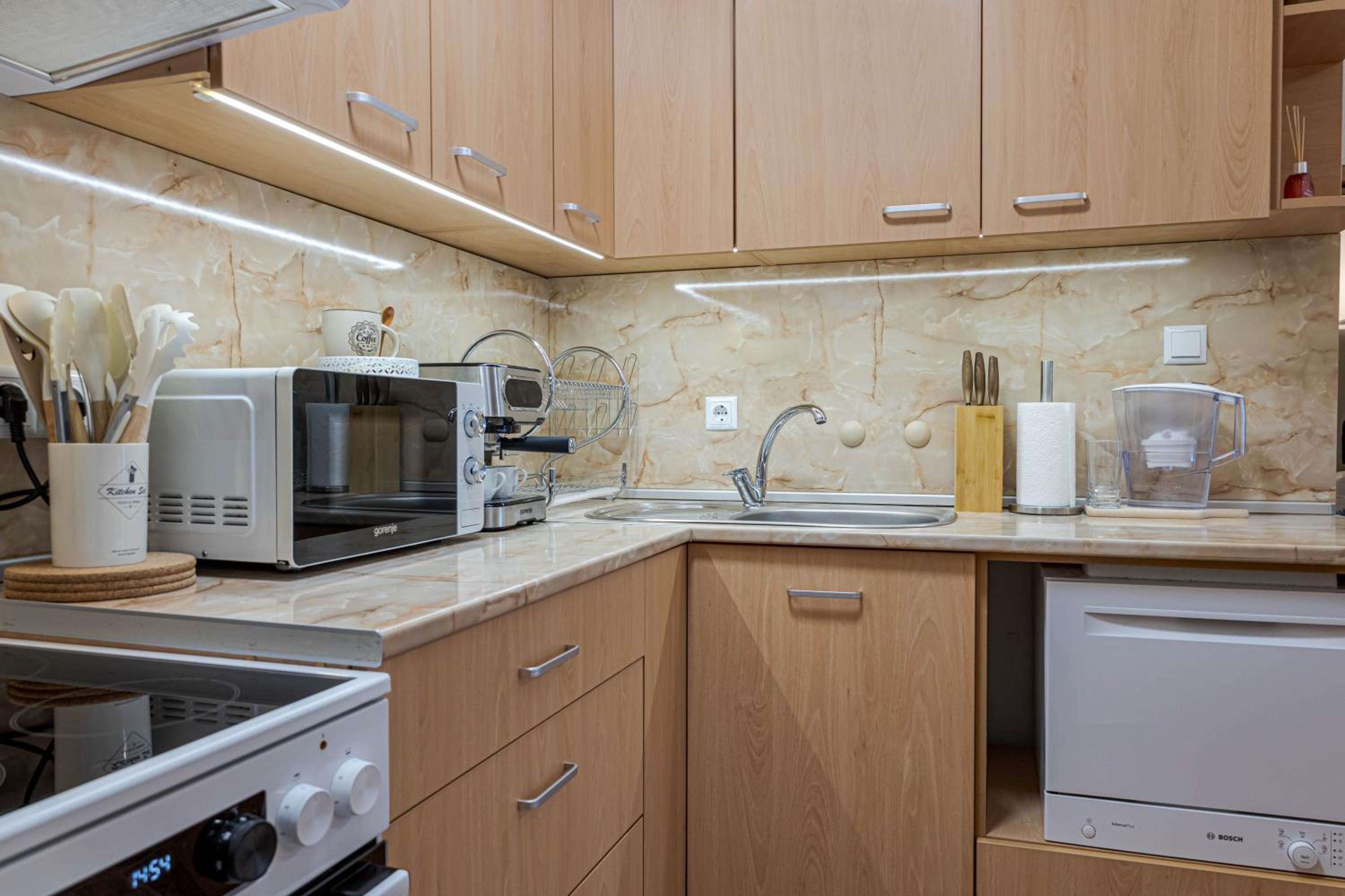 1BR Nomad-friendly Apartment 15mins walk to city centre with designated Workspace
