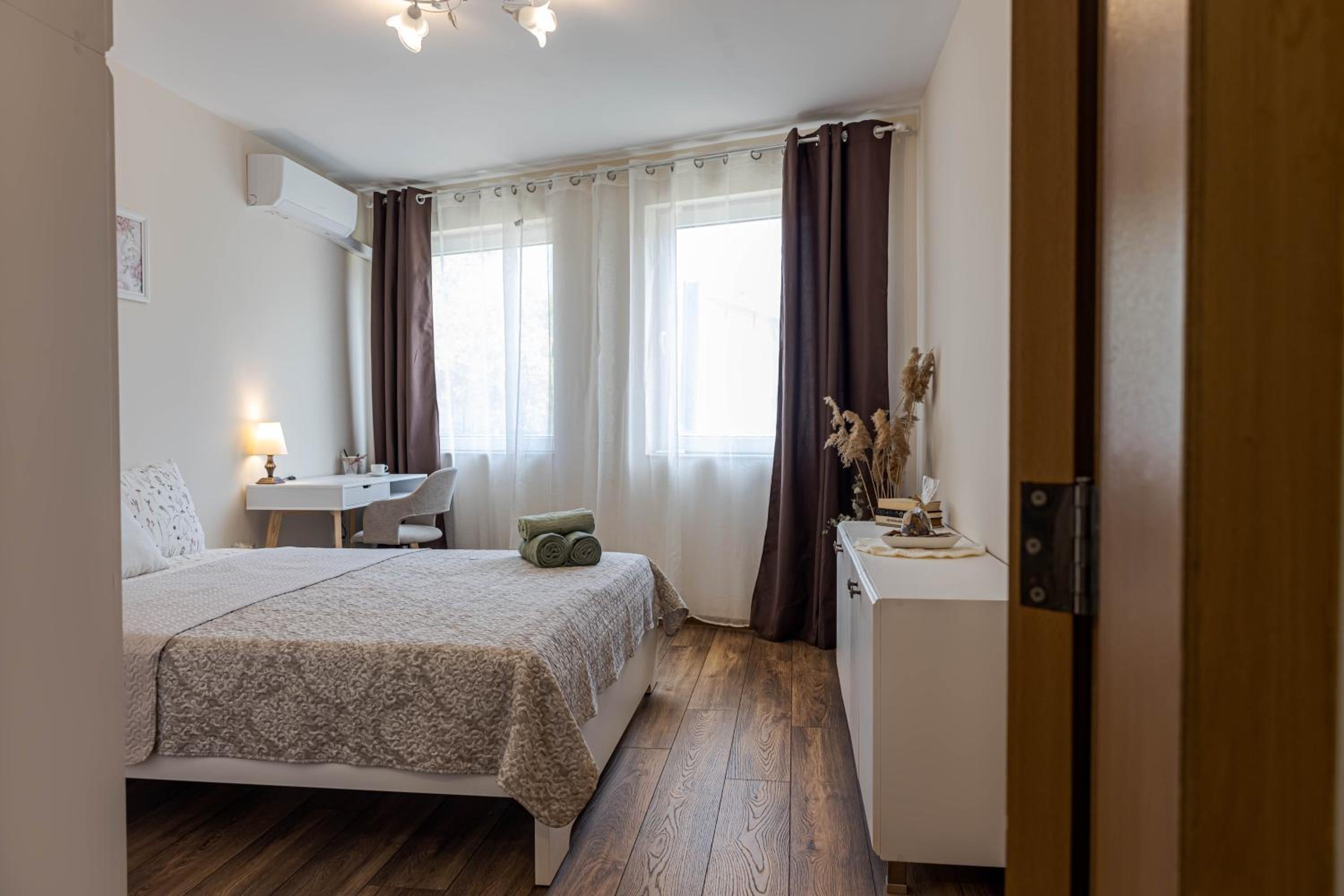 1BR Nomad-friendly Apartment 15mins walk to city centre with designated Workspace