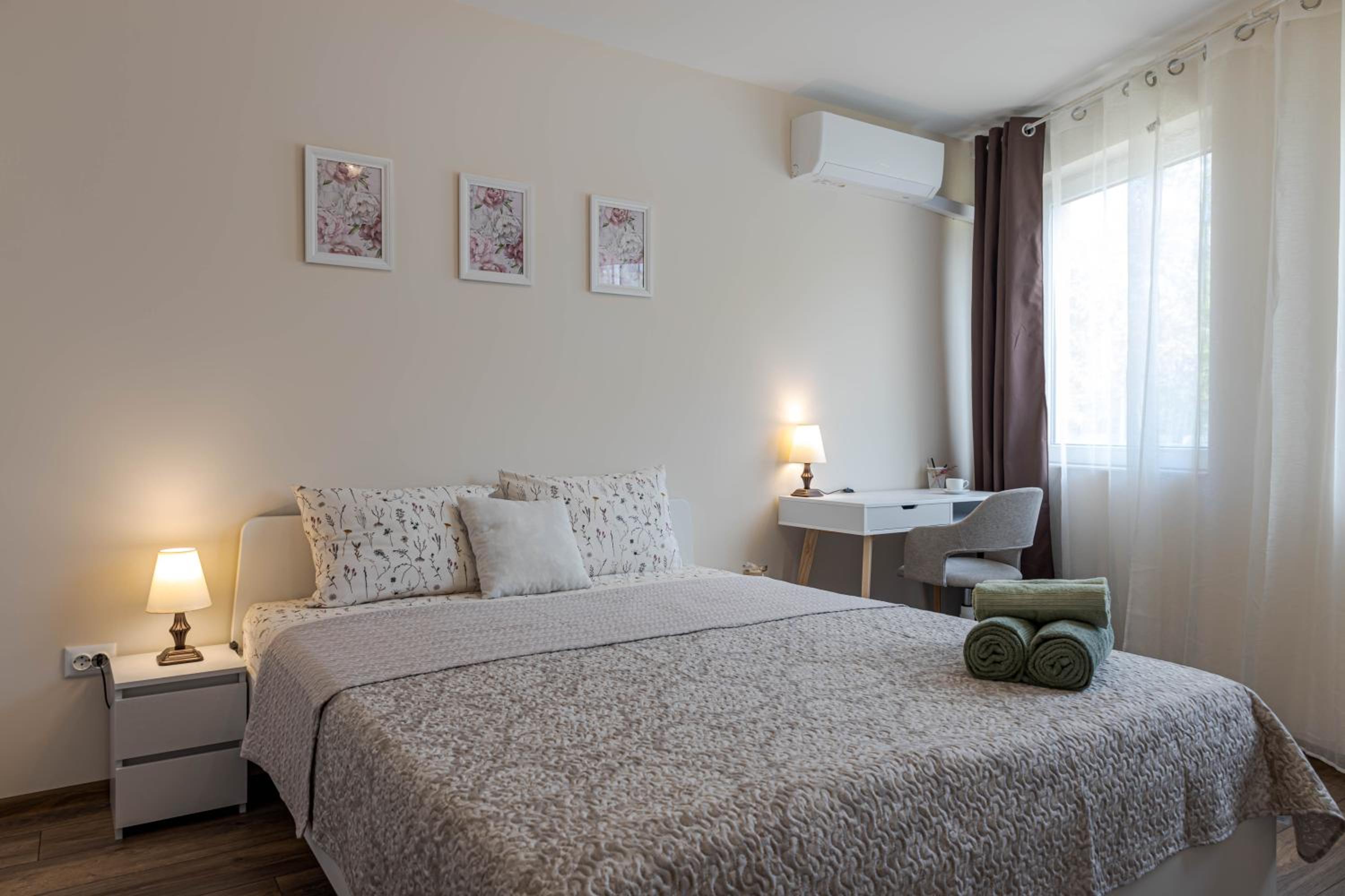 1BR Nomad-friendly Apartment 15mins walk to city centre with designated Workspace