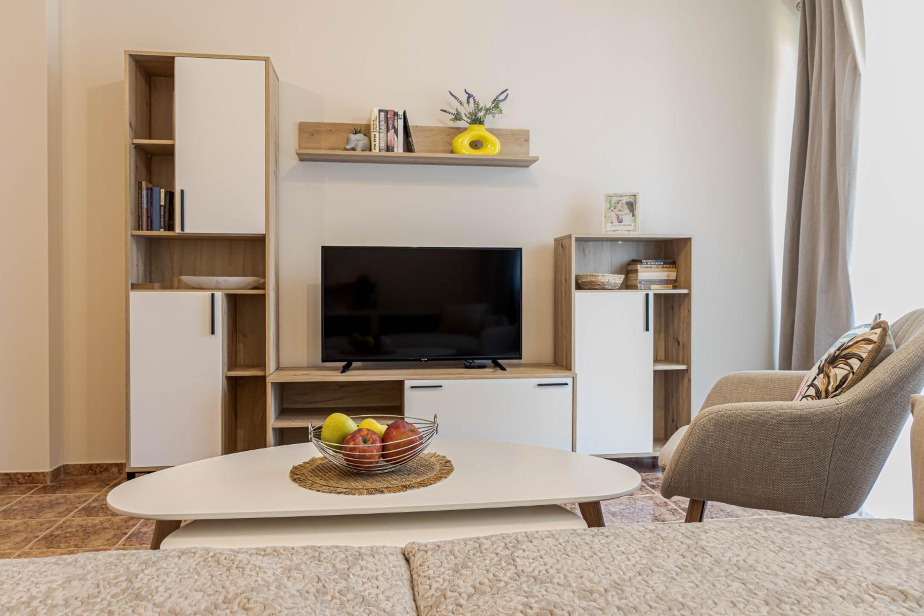 1BR Nomad-friendly Apartment 15mins walk to city centre with designated Workspace
