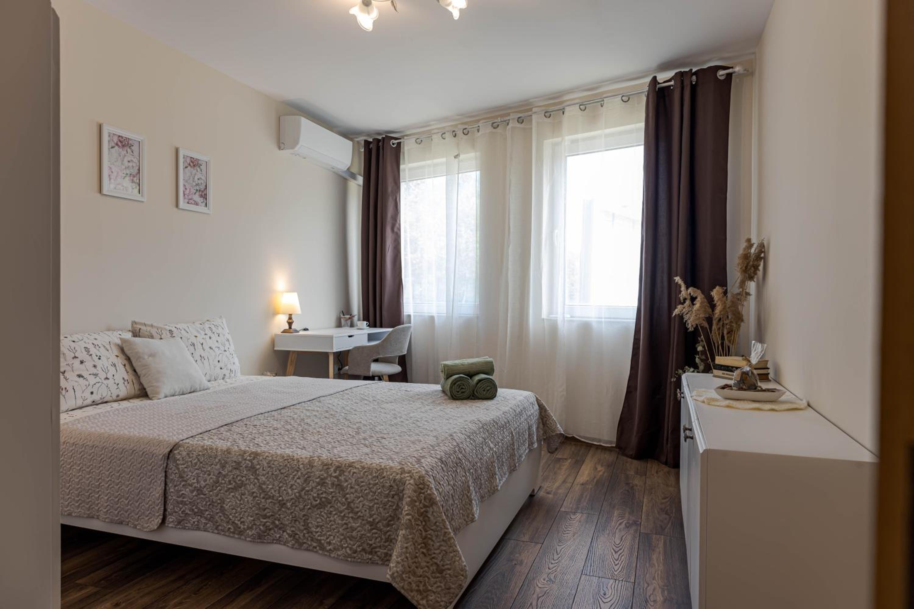 1BR Nomad-friendly Apartment 15mins walk to city centre with designated Workspace