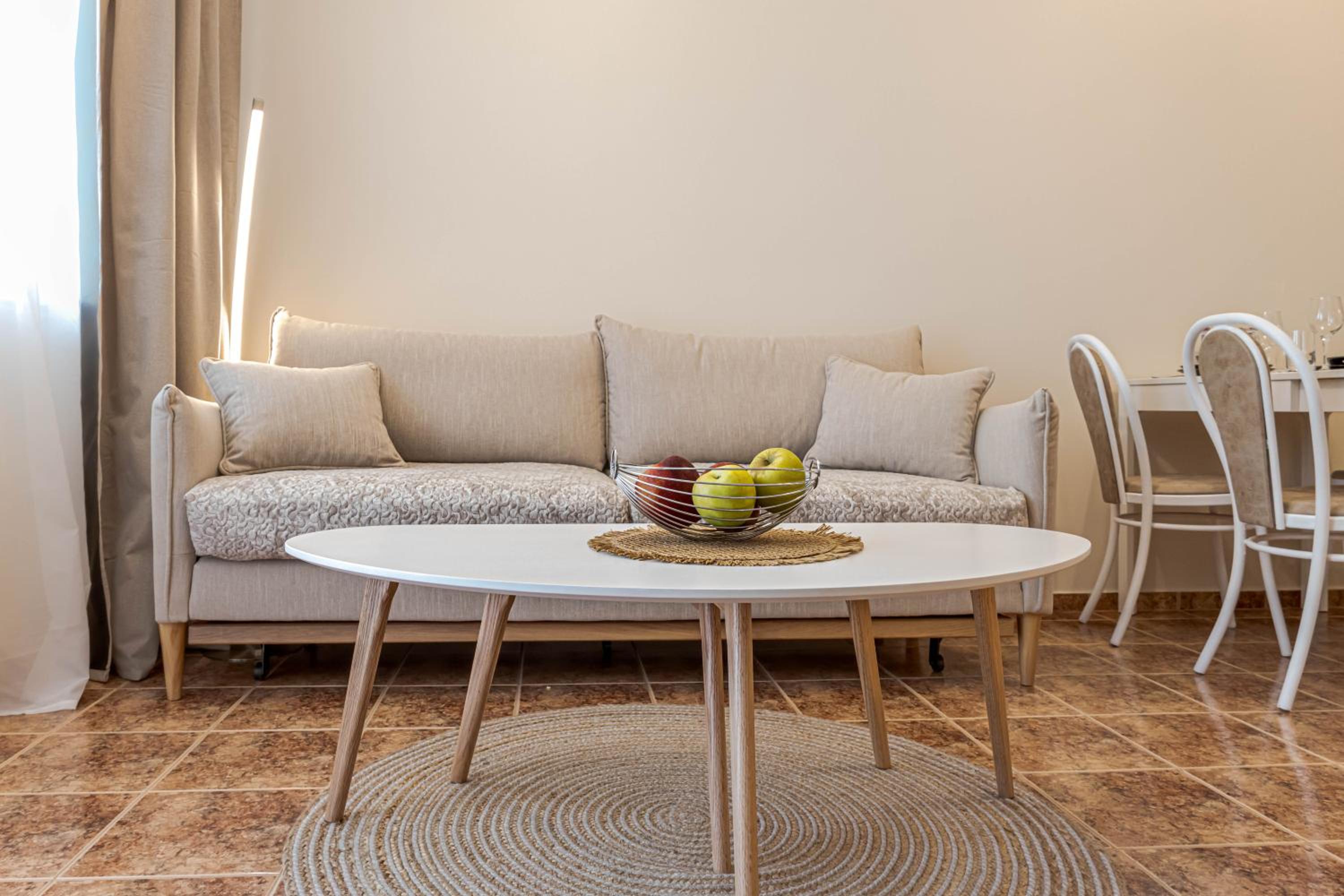 1BR Nomad-friendly Apartment 15mins walk to city centre with designated Workspace