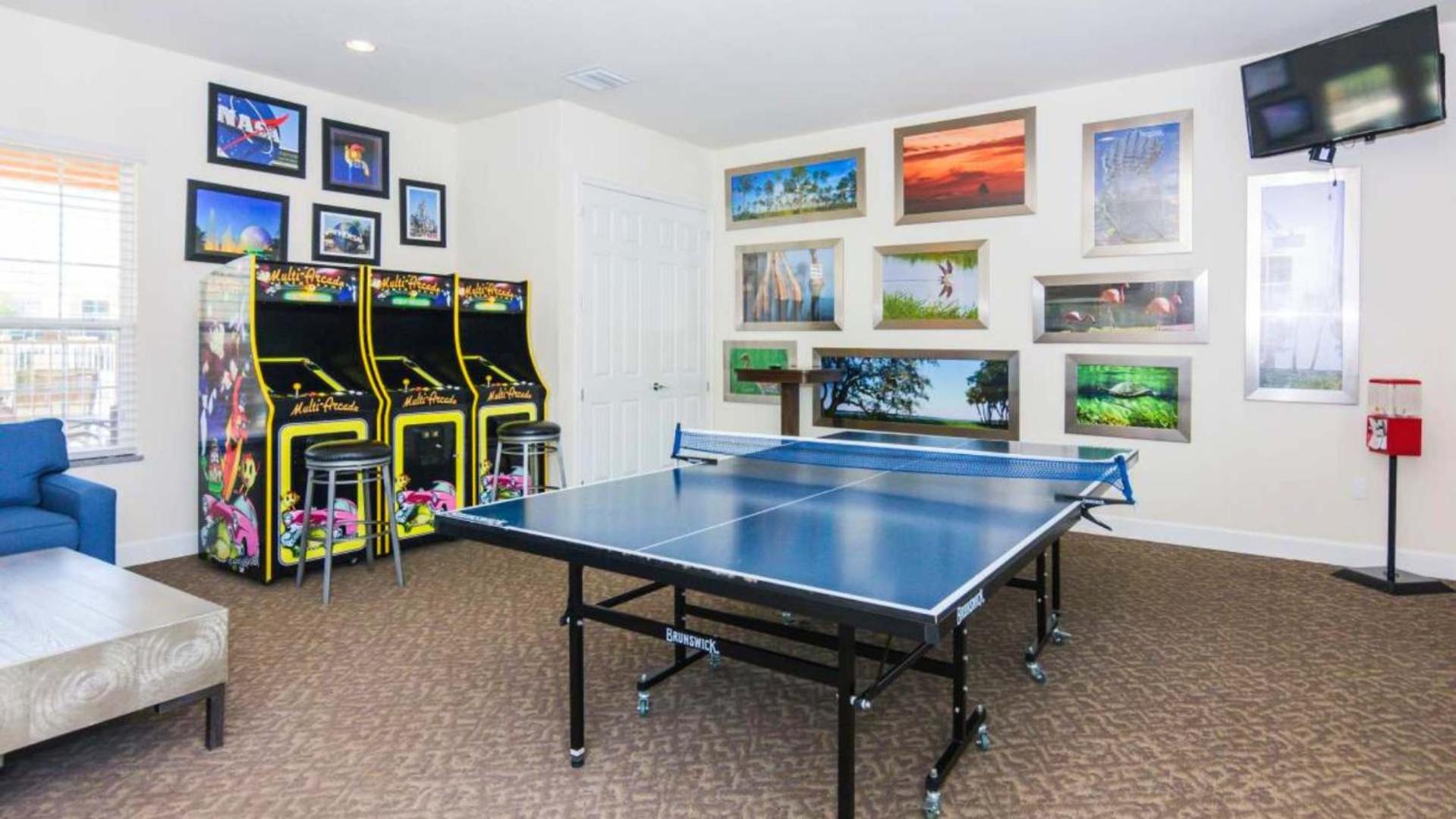 Upstay-Luxury 3BR Home w Private Pool & Games Room