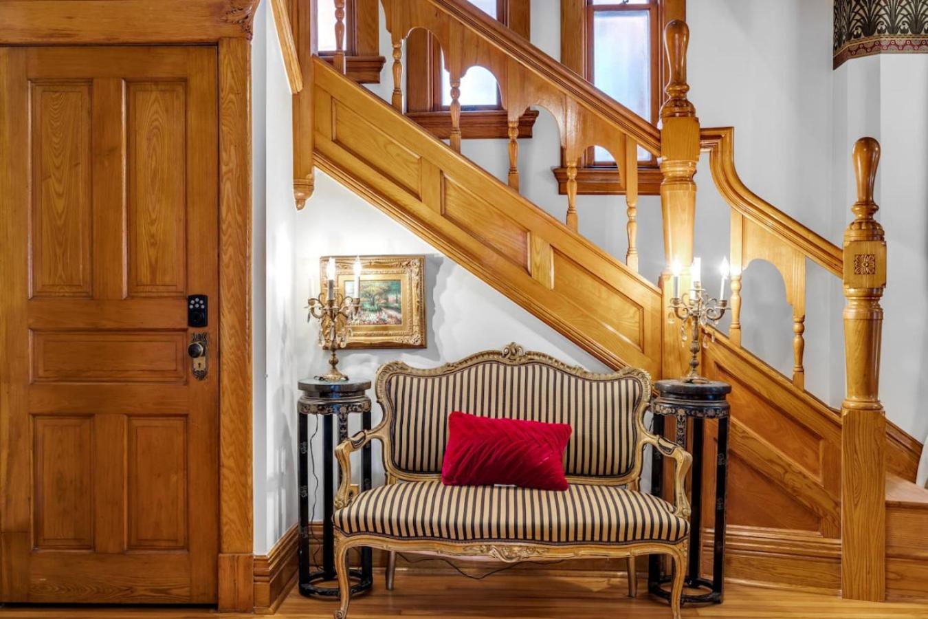 Historic Cap Hill Gem Prime Location Walkable