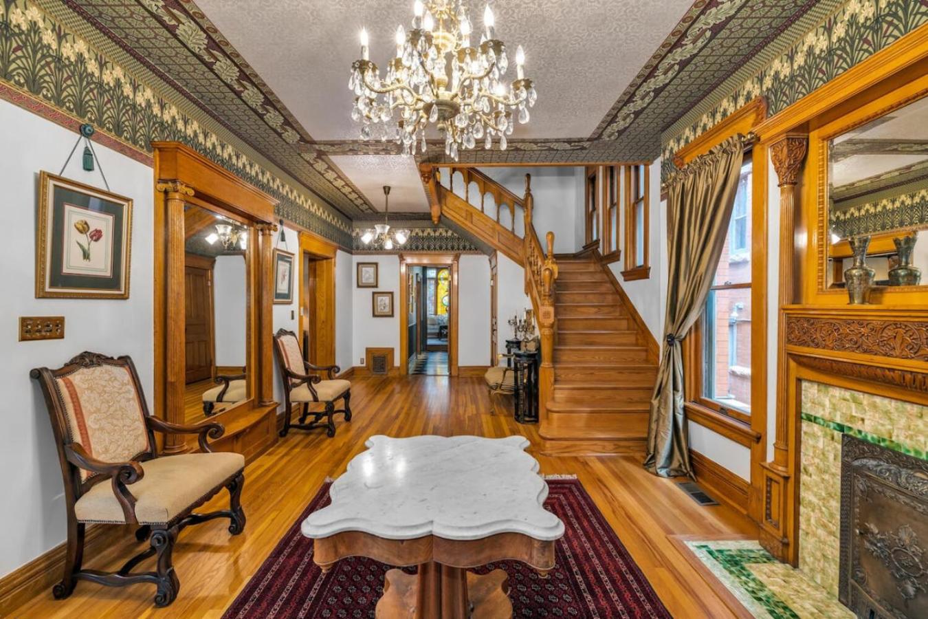 Historic Cap Hill Gem Prime Location Walkable