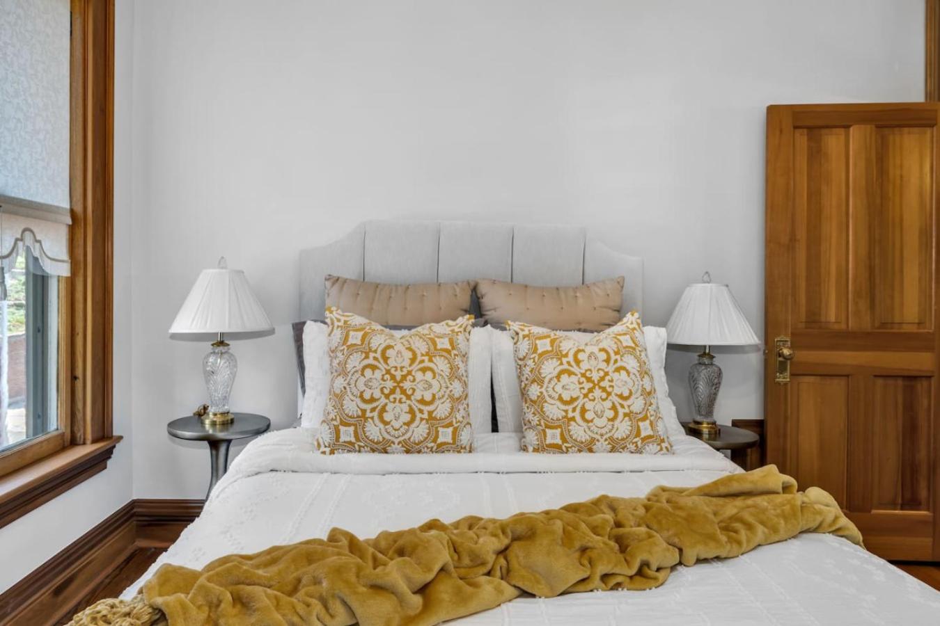 Historic Cap Hill Gem Prime Location Walkable