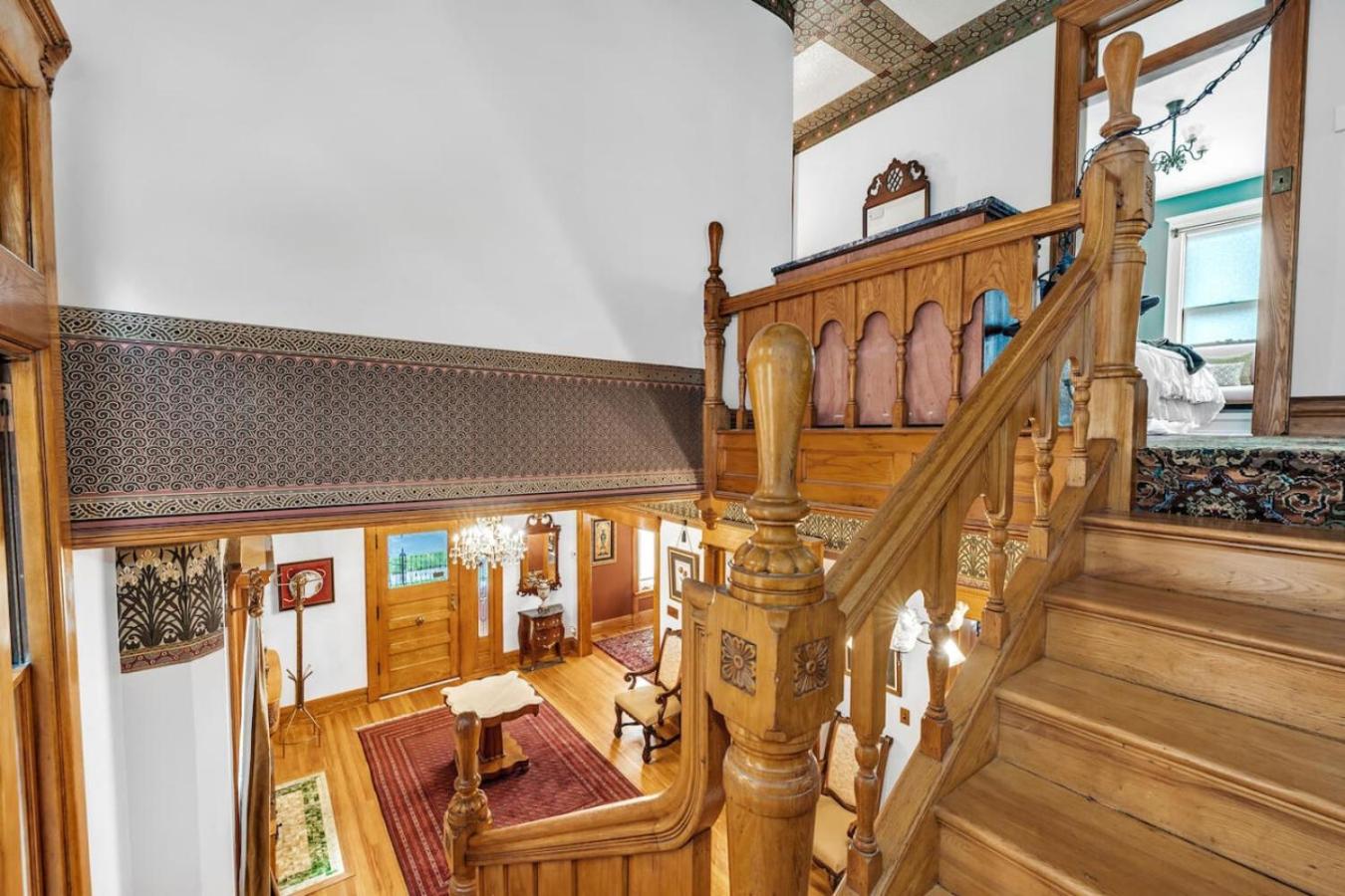 Historic Cap Hill Gem Prime Location Walkable