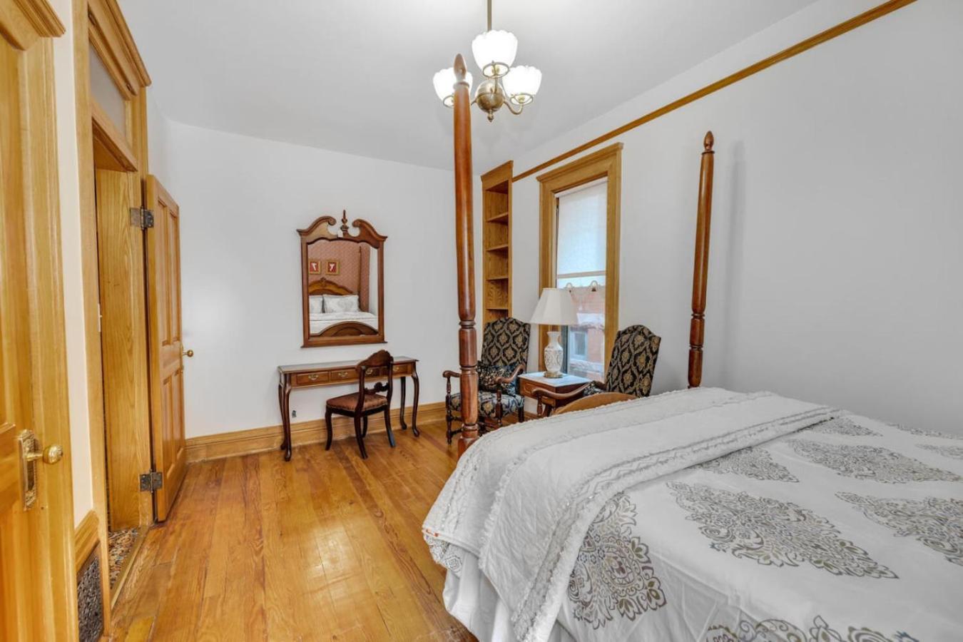Historic Cap Hill Gem Prime Location Walkable