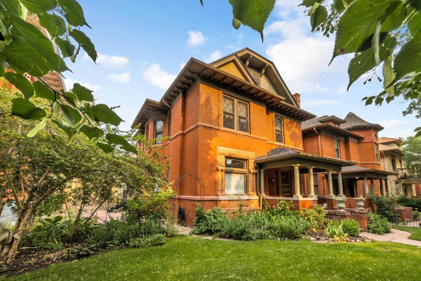 Historic Cap Hill Gem Prime Location Walkable
