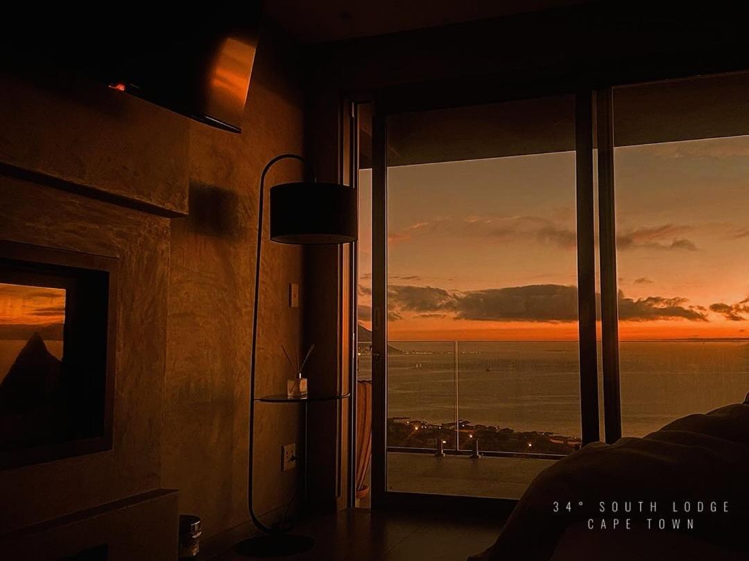 Luxury Surfer's Corner Suite with Ocean Views