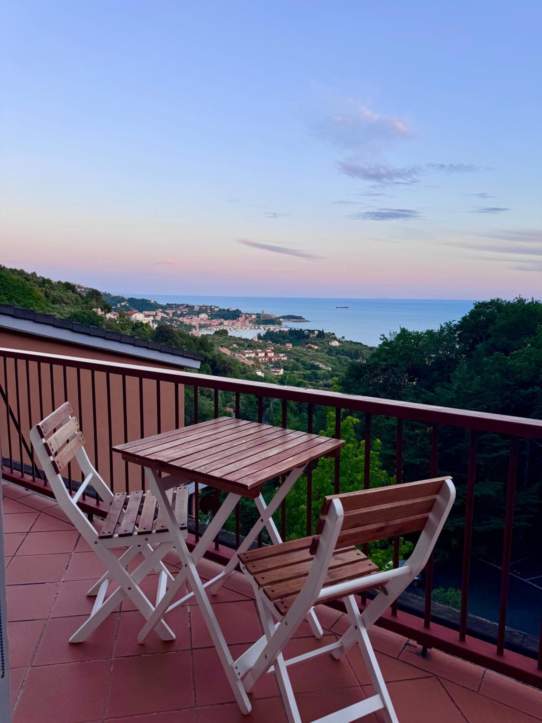 Casa lerici con vista mare panoramica e piscina