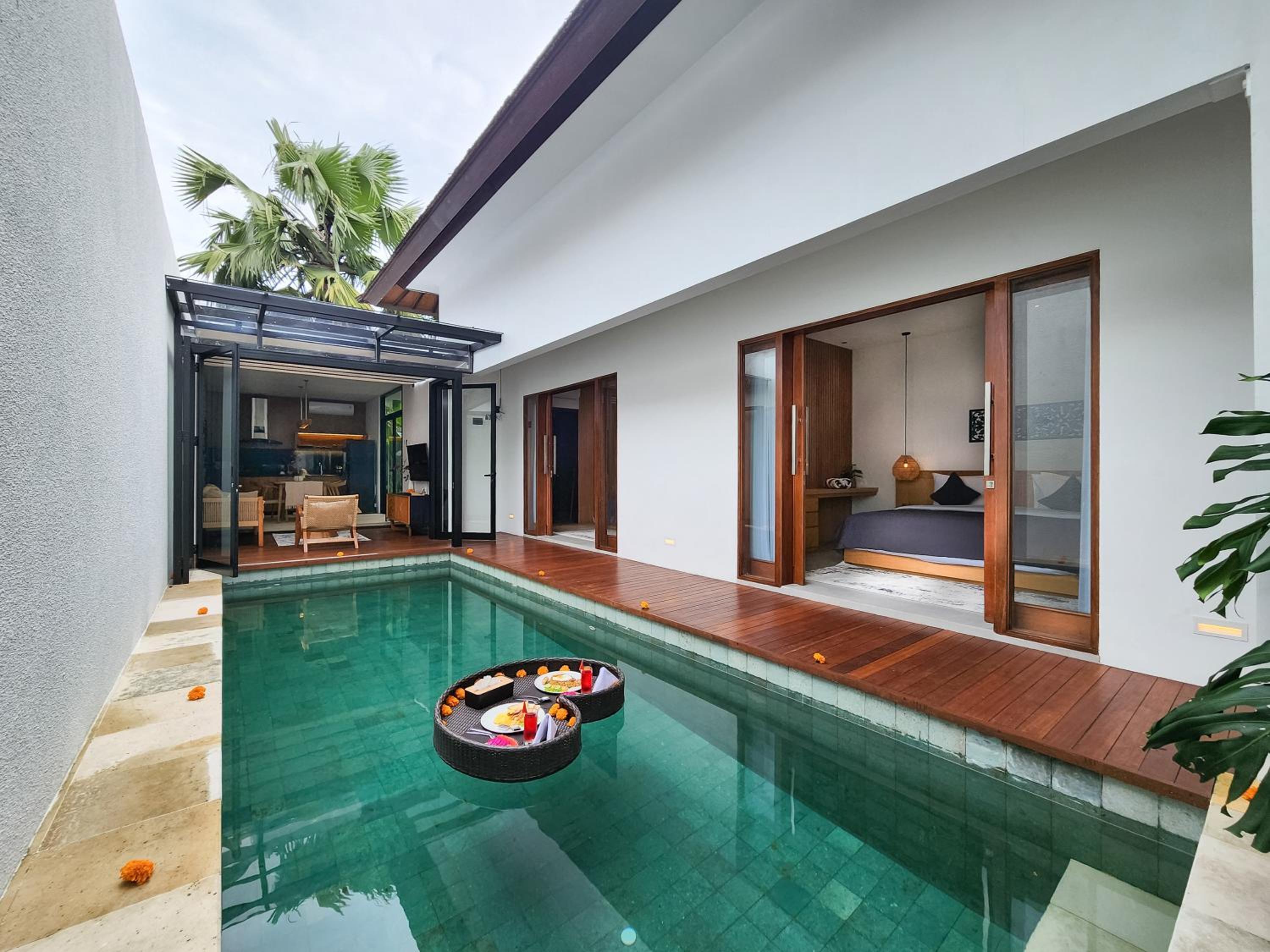 Silk Umalas by Nagisa Bali