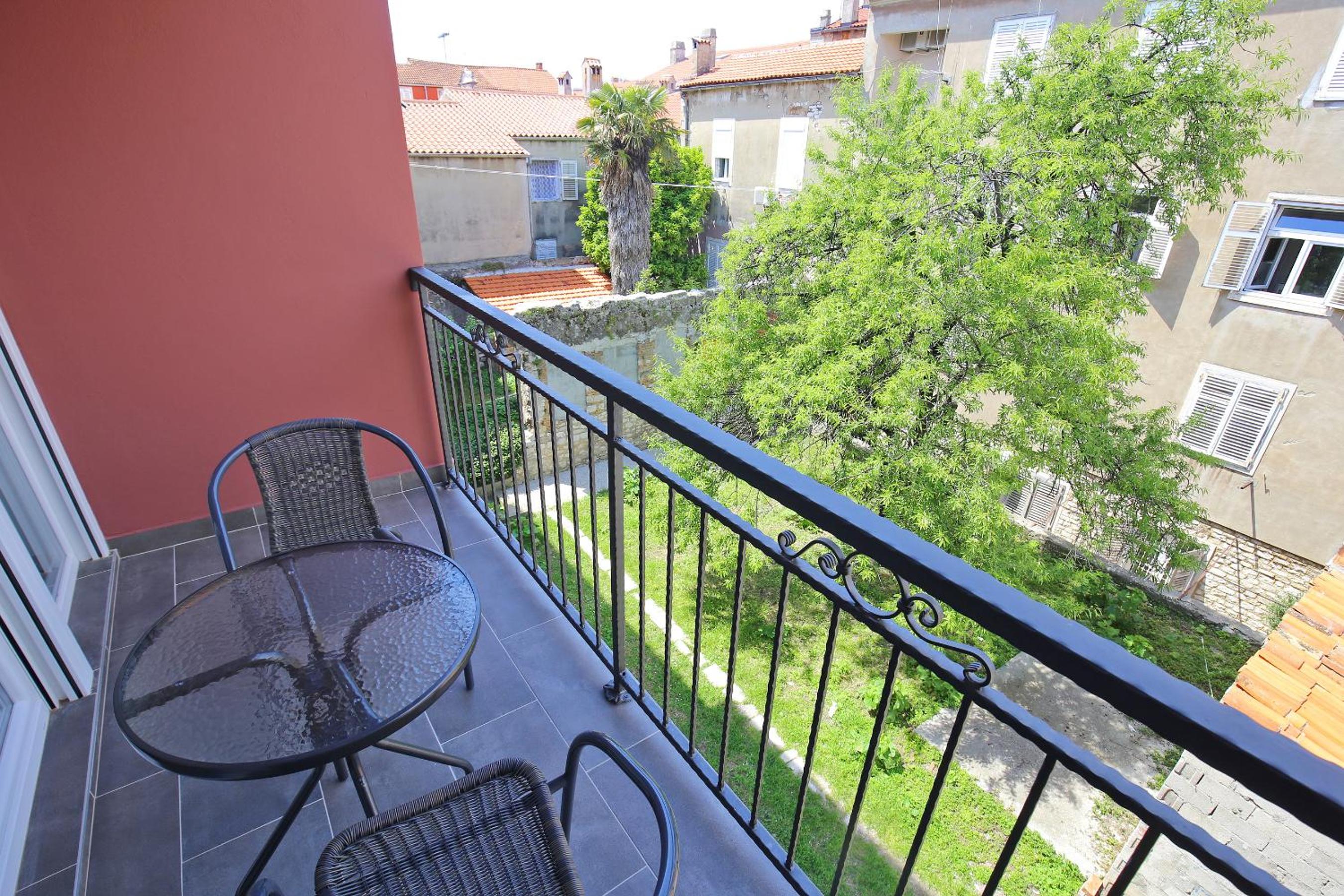 Green Corner view 3