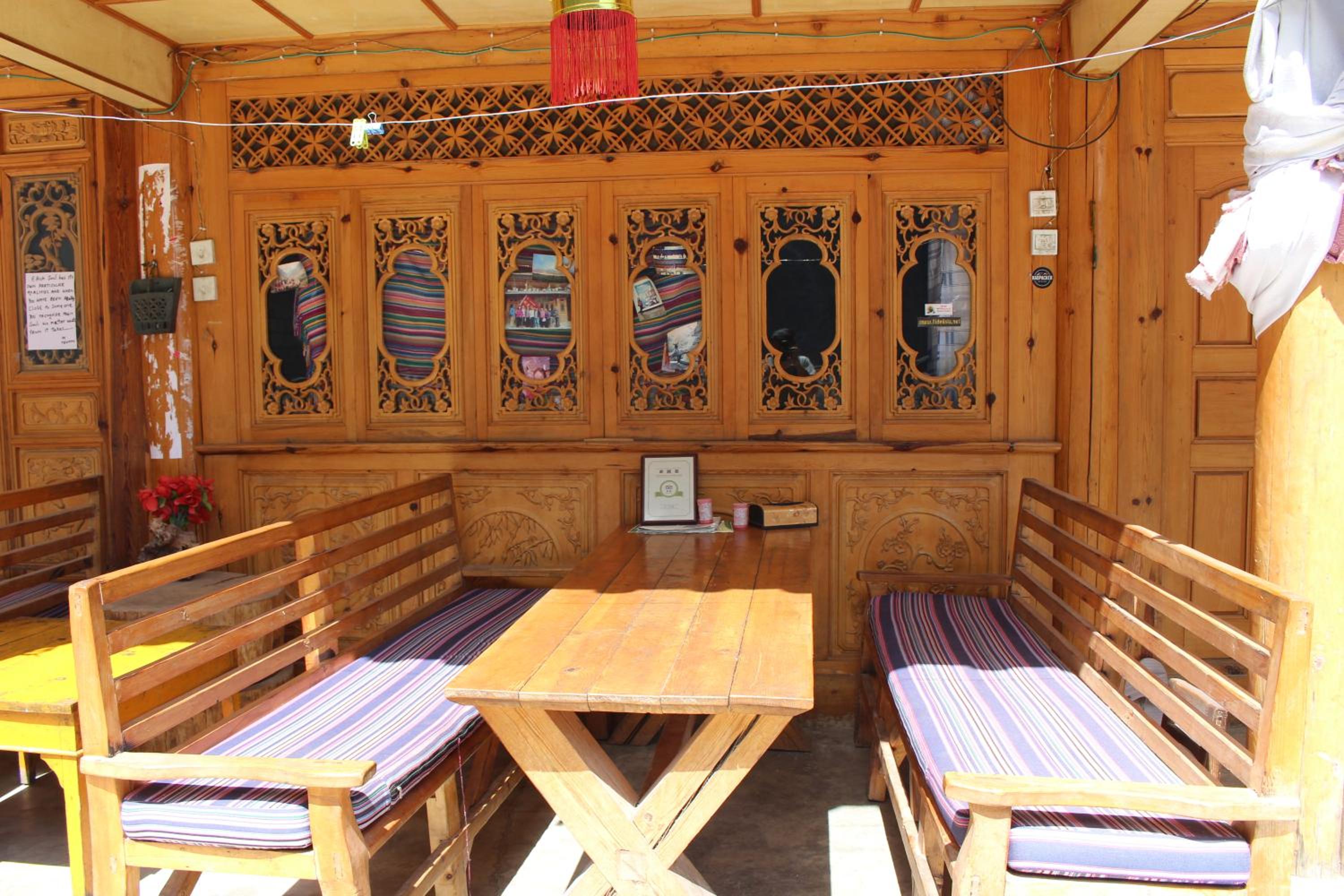 TIBET Guest house 虎跳峡卓玛客栈