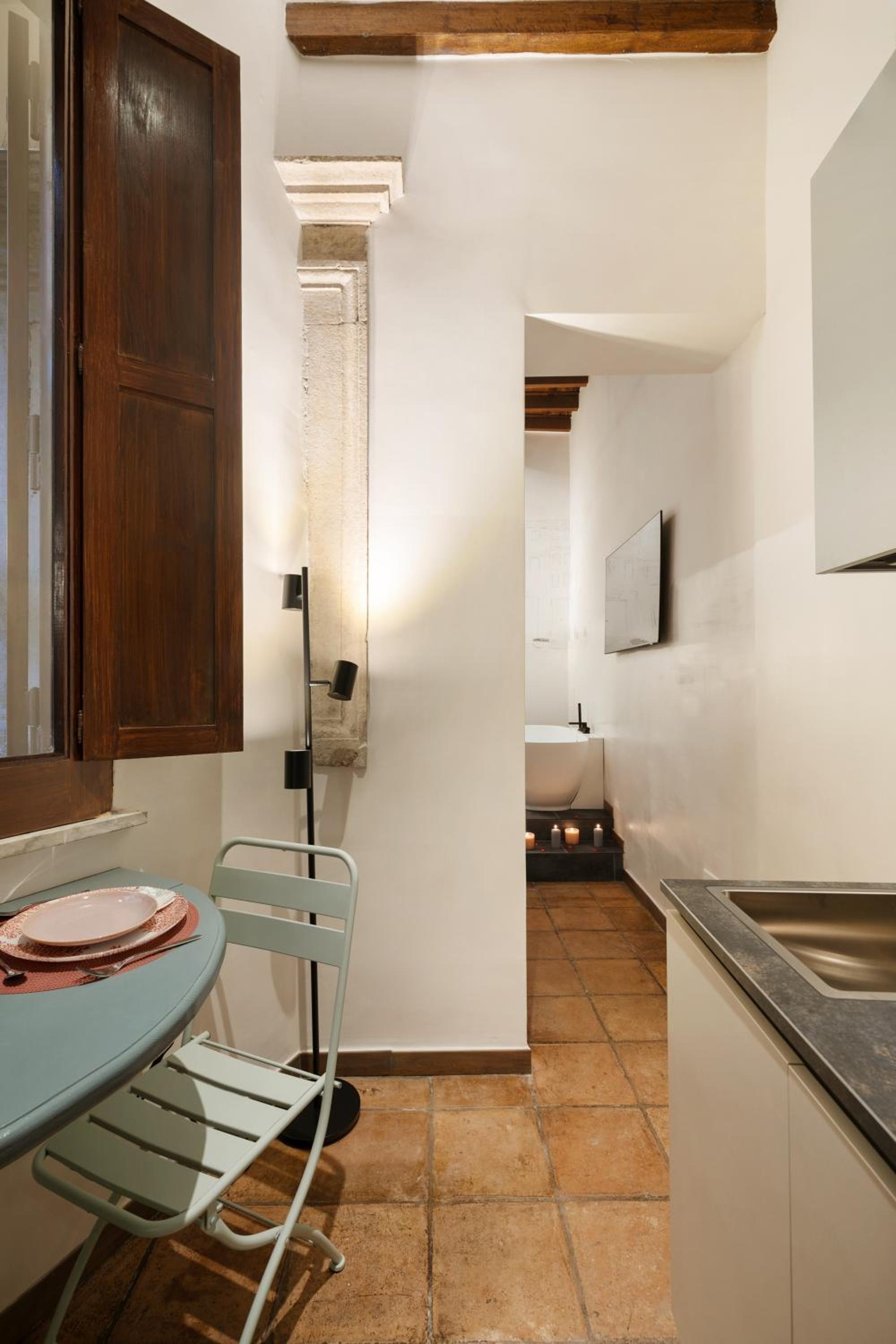Elegant Apartment Minelli Navona by GHOR