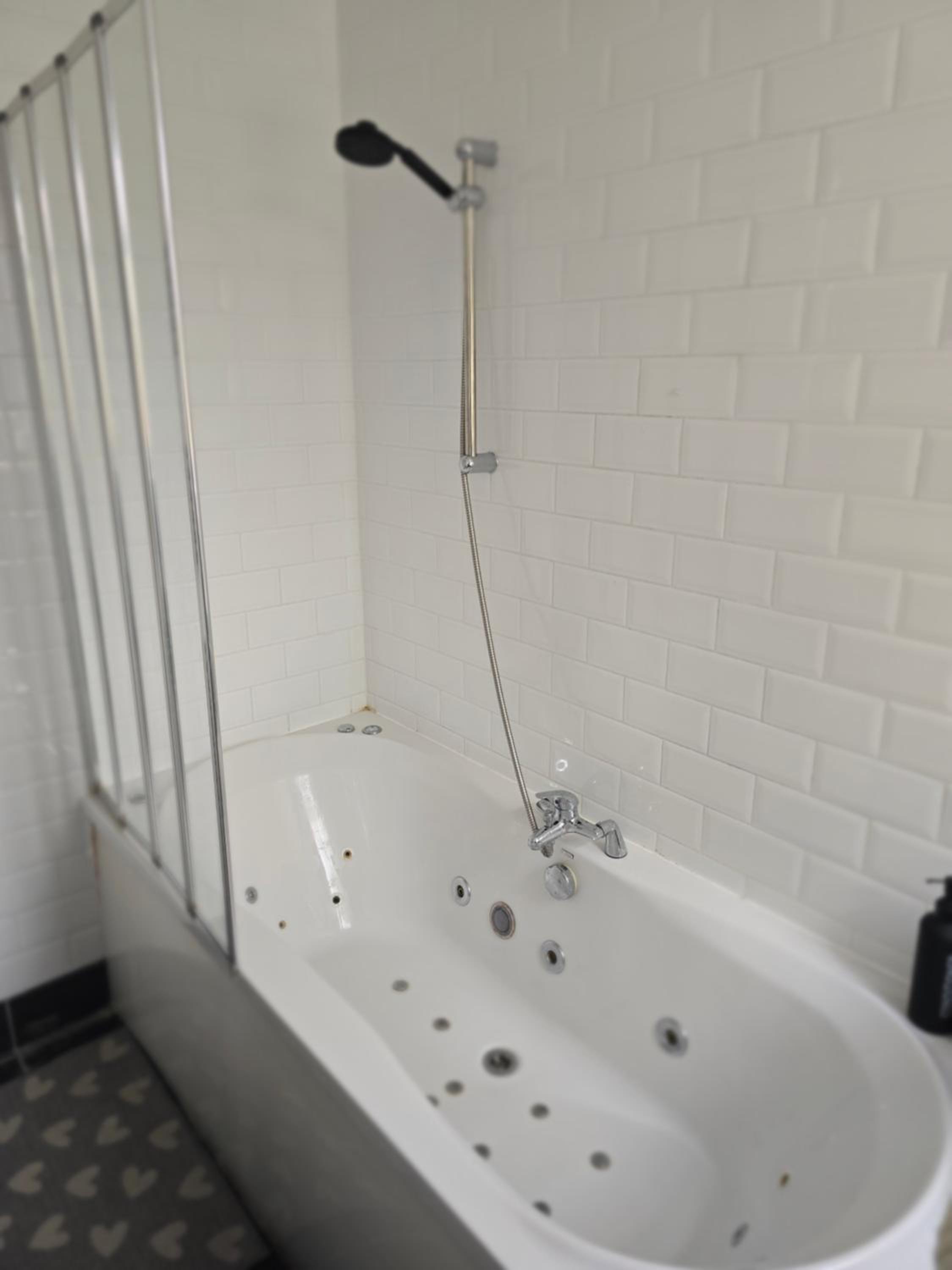 London House near Greenwich, Free Parking, Free WIFI