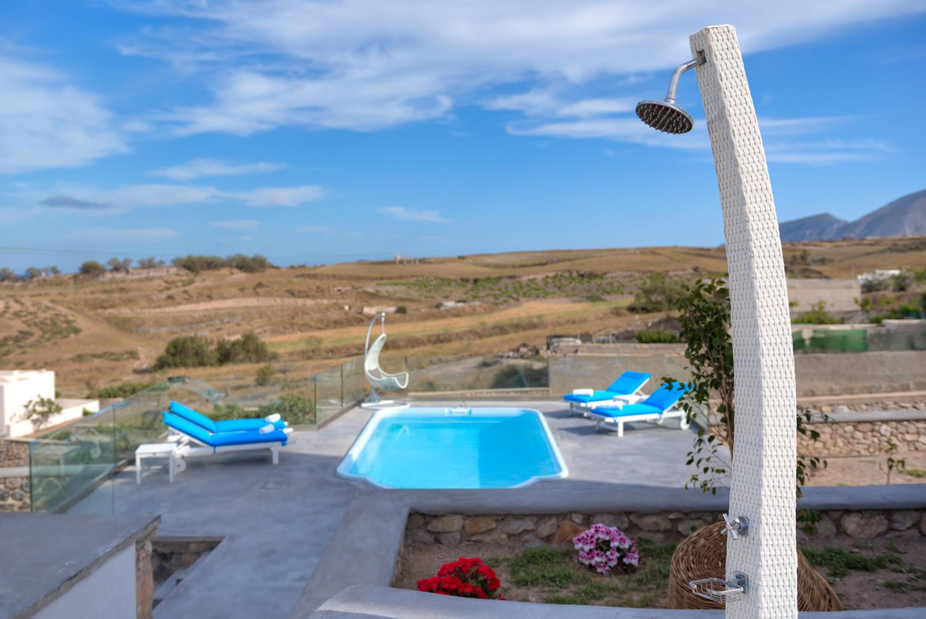 Queen of Santorini photo 5