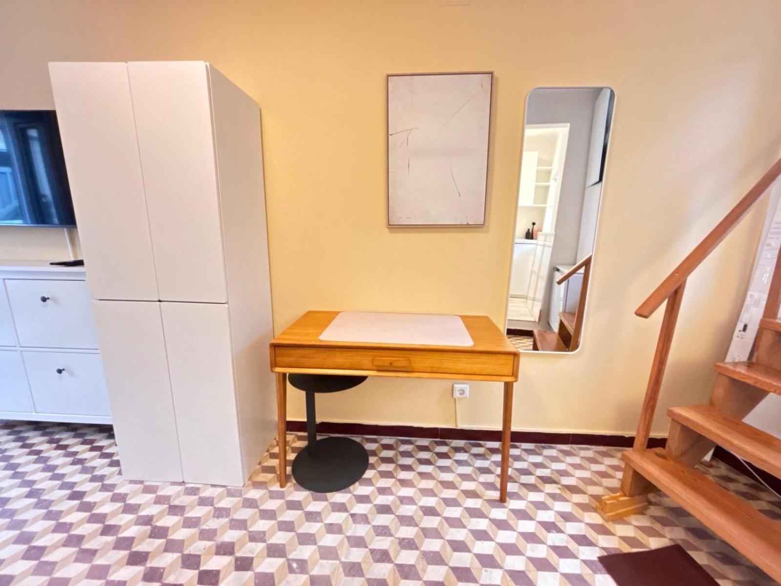 Central Cozy Apartment I