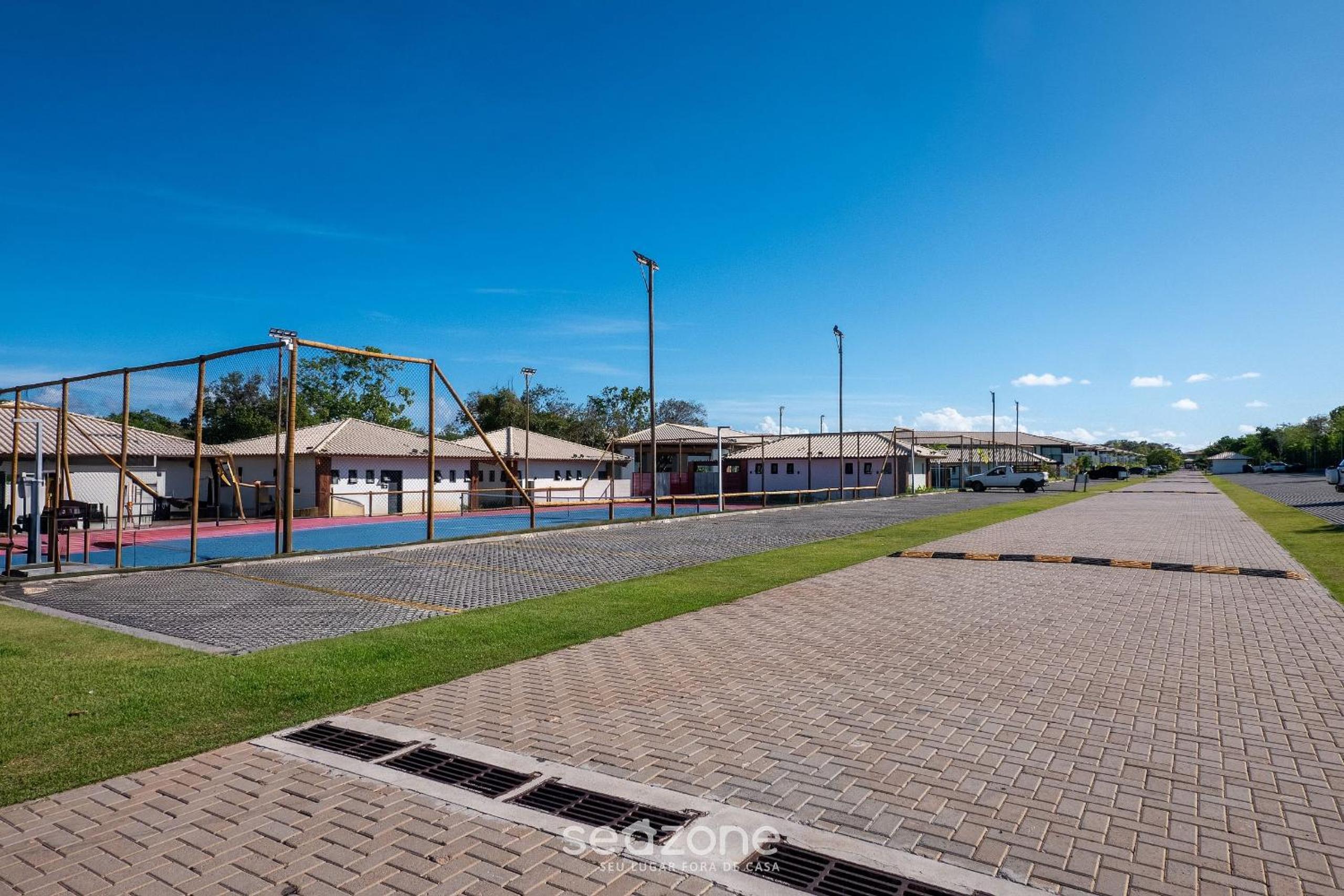 Ap in a cond. w/pool at Praia do Forte CVAF0220