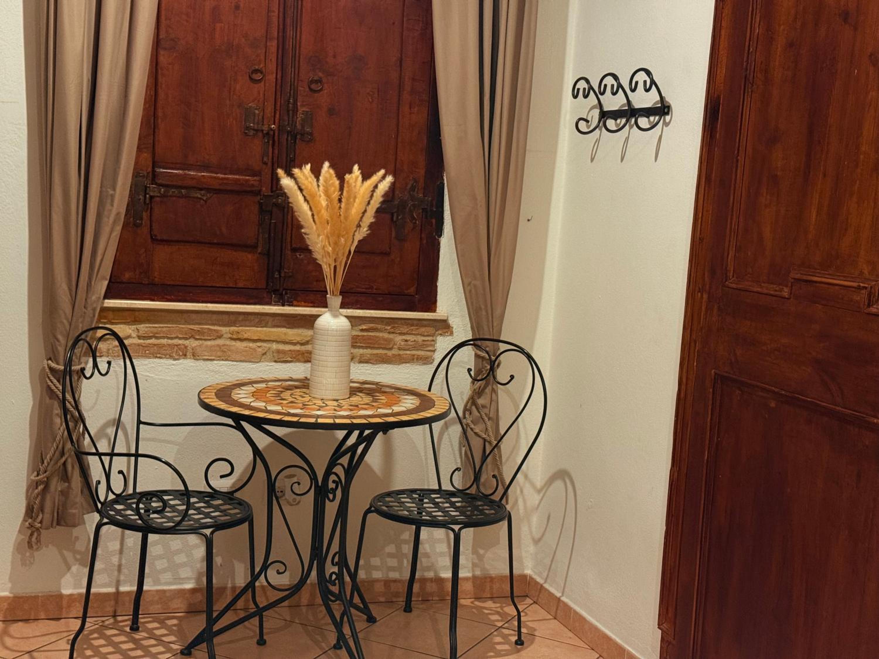Luxury 5BR , 4BA Penthouse In the City Center