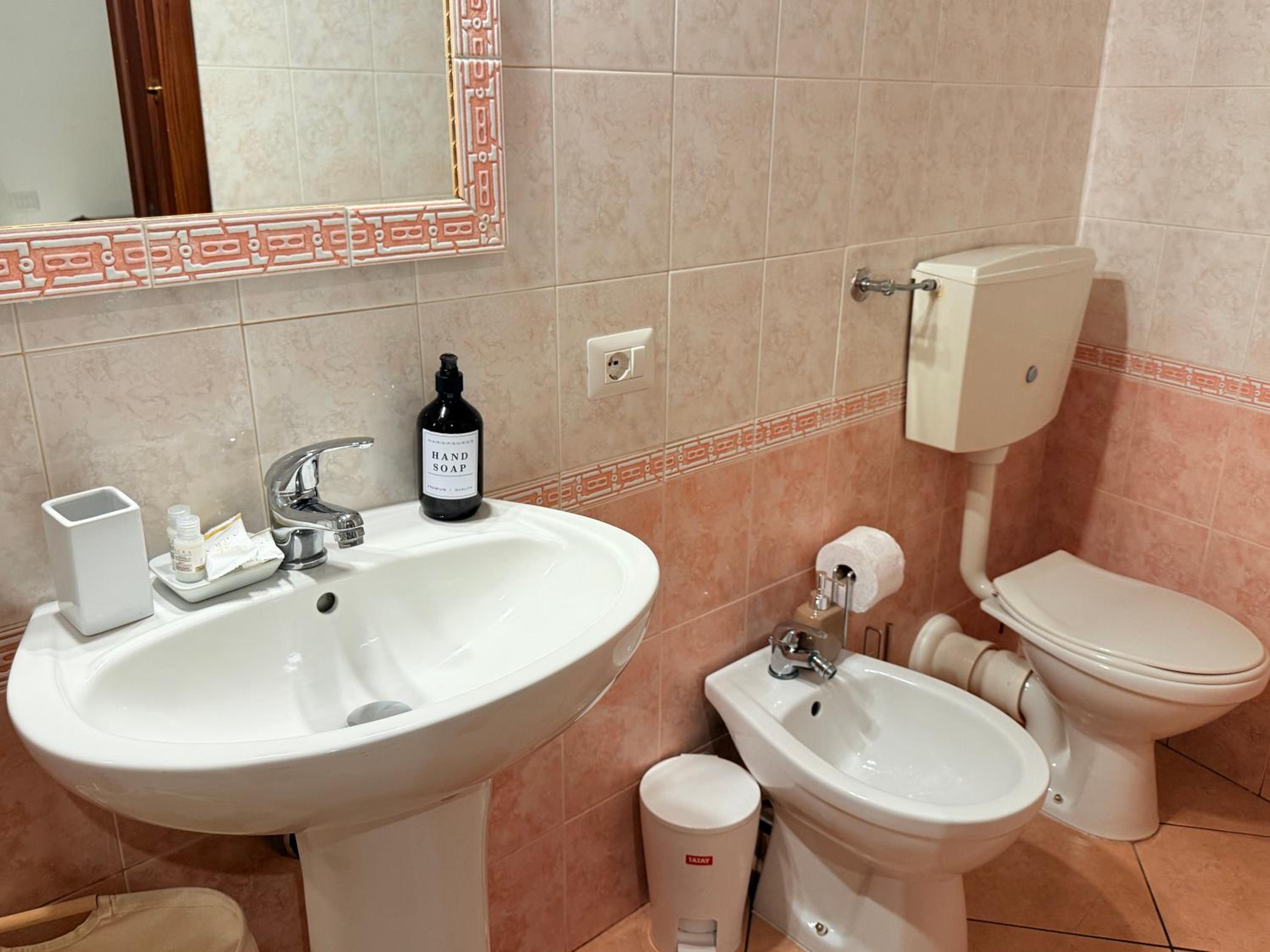 Luxury 5BR , 4BA Penthouse In the City Center