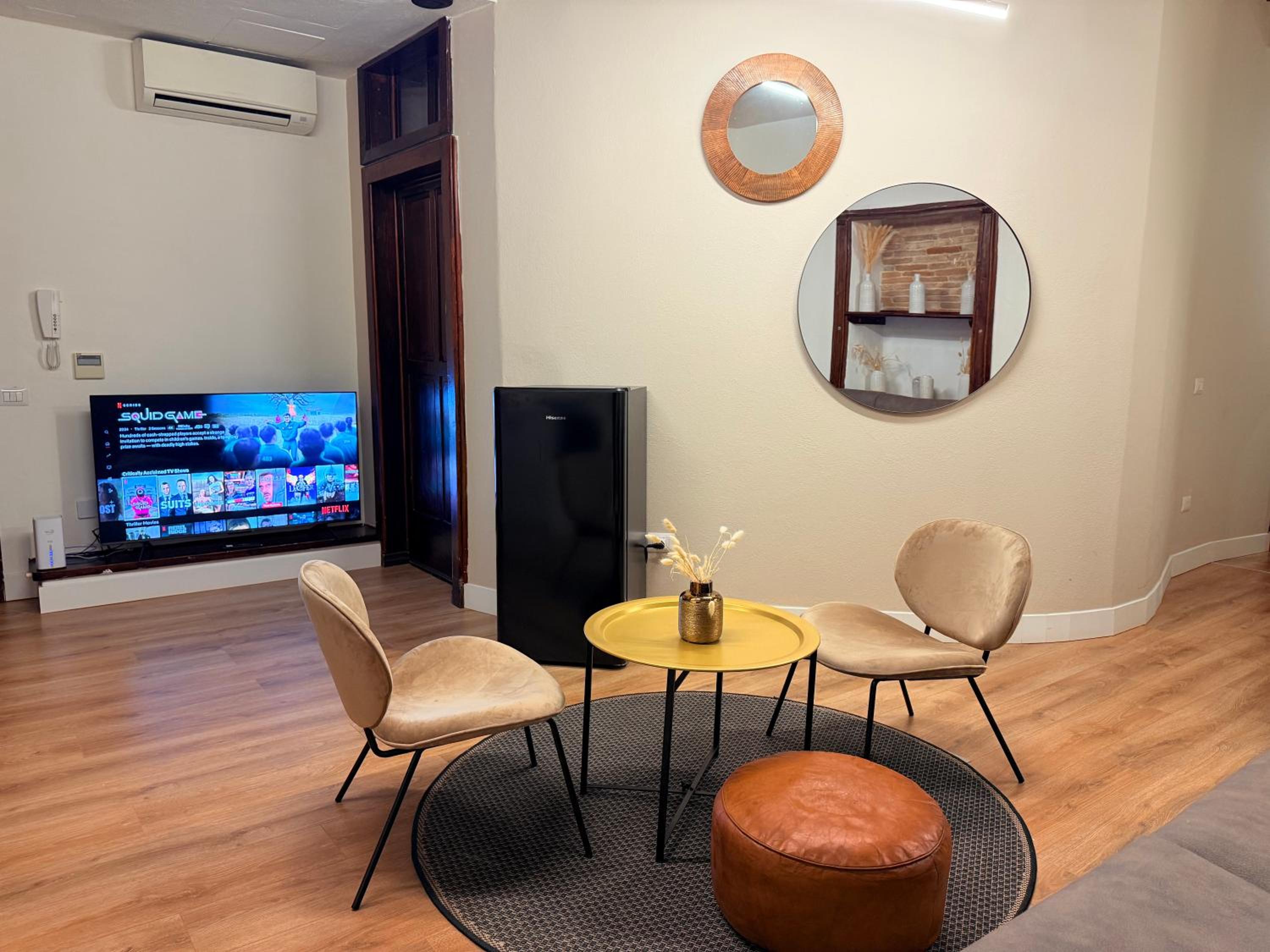 Luxury 5BR , 4BA Penthouse In the City Center