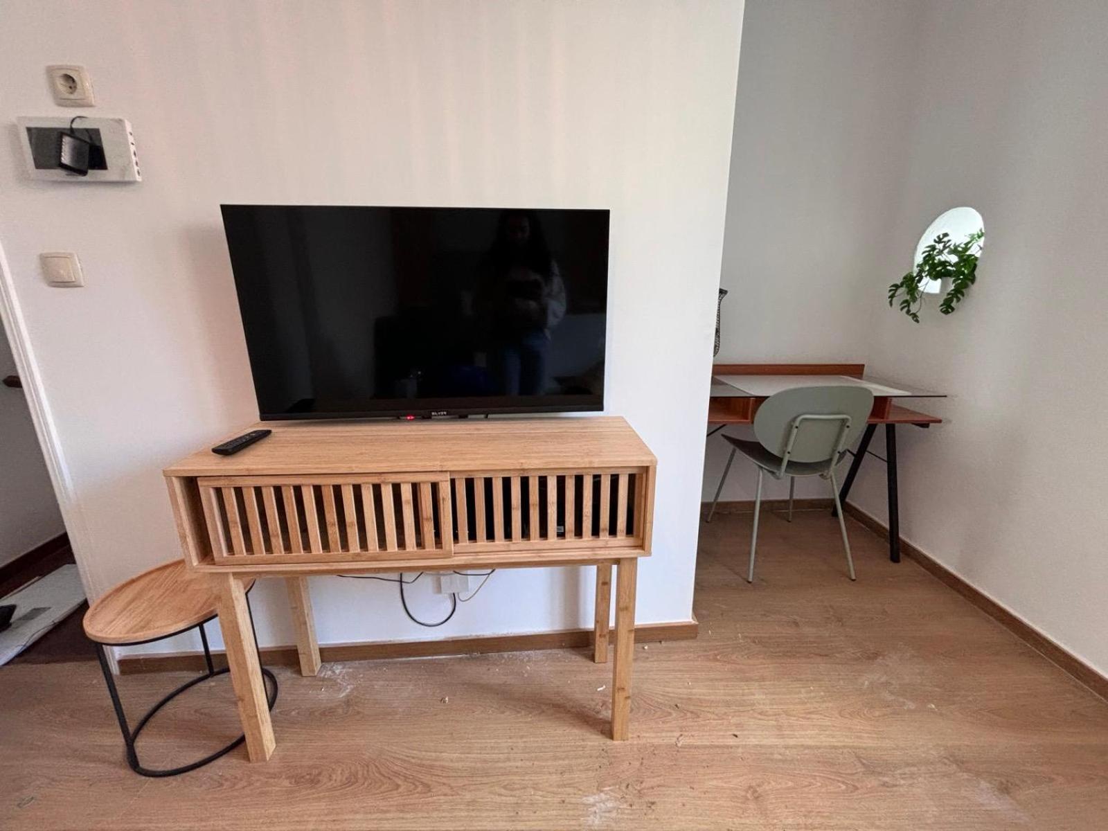 Central Cozy Apartment II