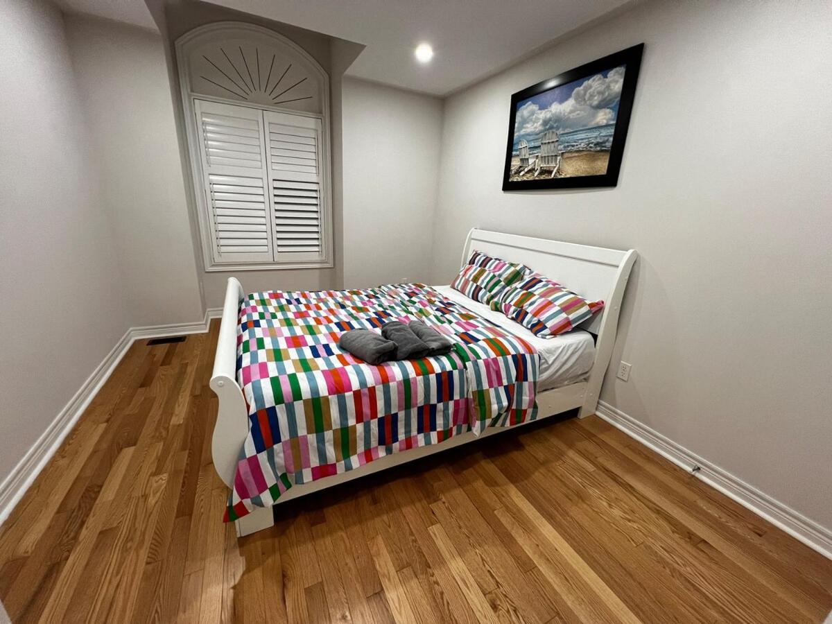 Four Bedroom Spacious House with Parking in Milton, Ontario