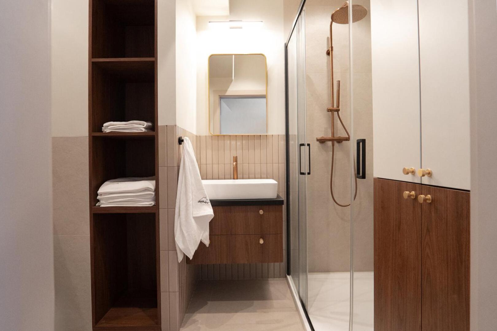 Hillhouse by MW Estates Self Check-in 24h