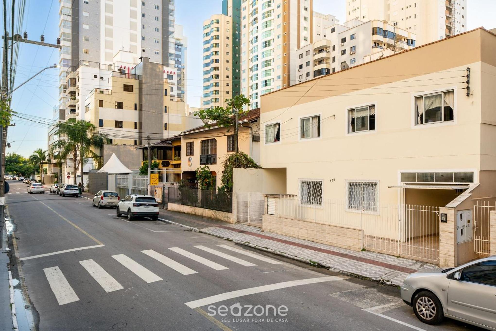 House 600m Central Beach w/garage, 3 bred NRR128