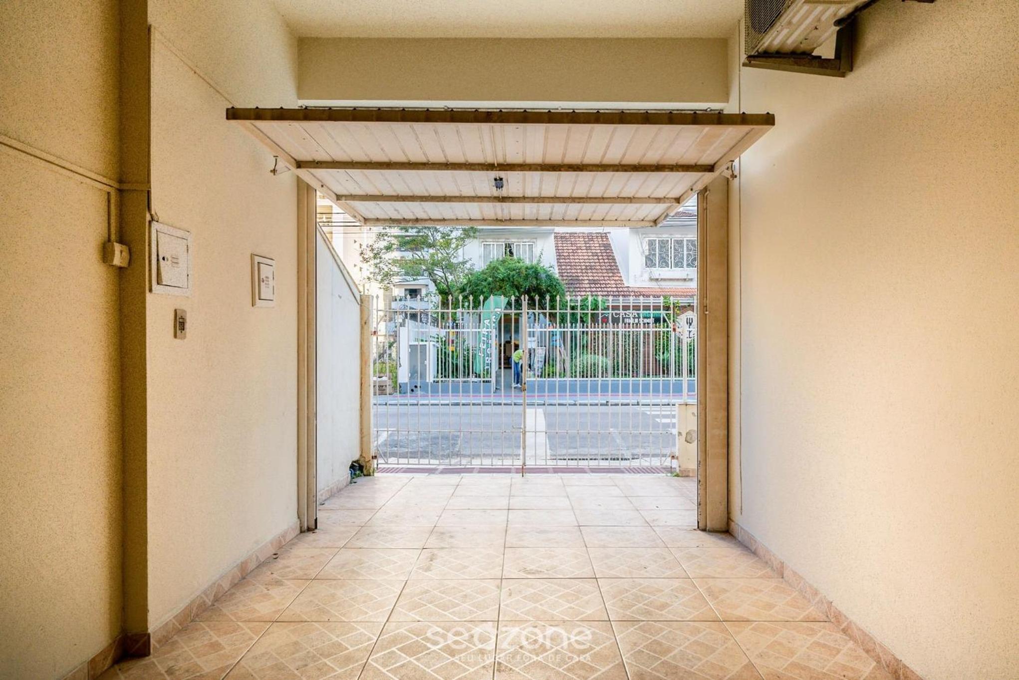 House 600m Central Beach w/garage, 3 bred NRR128