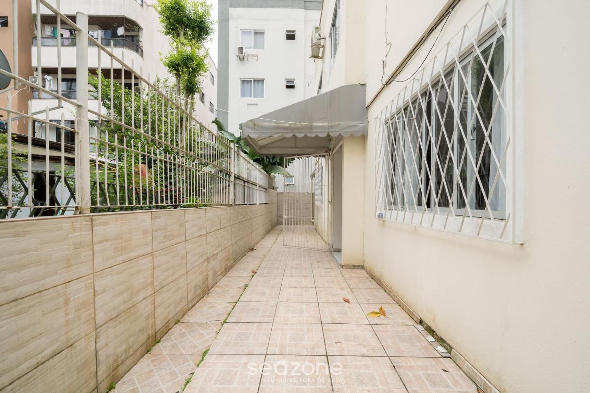 House 600m Central Beach w/garage, 3 bred NRR128