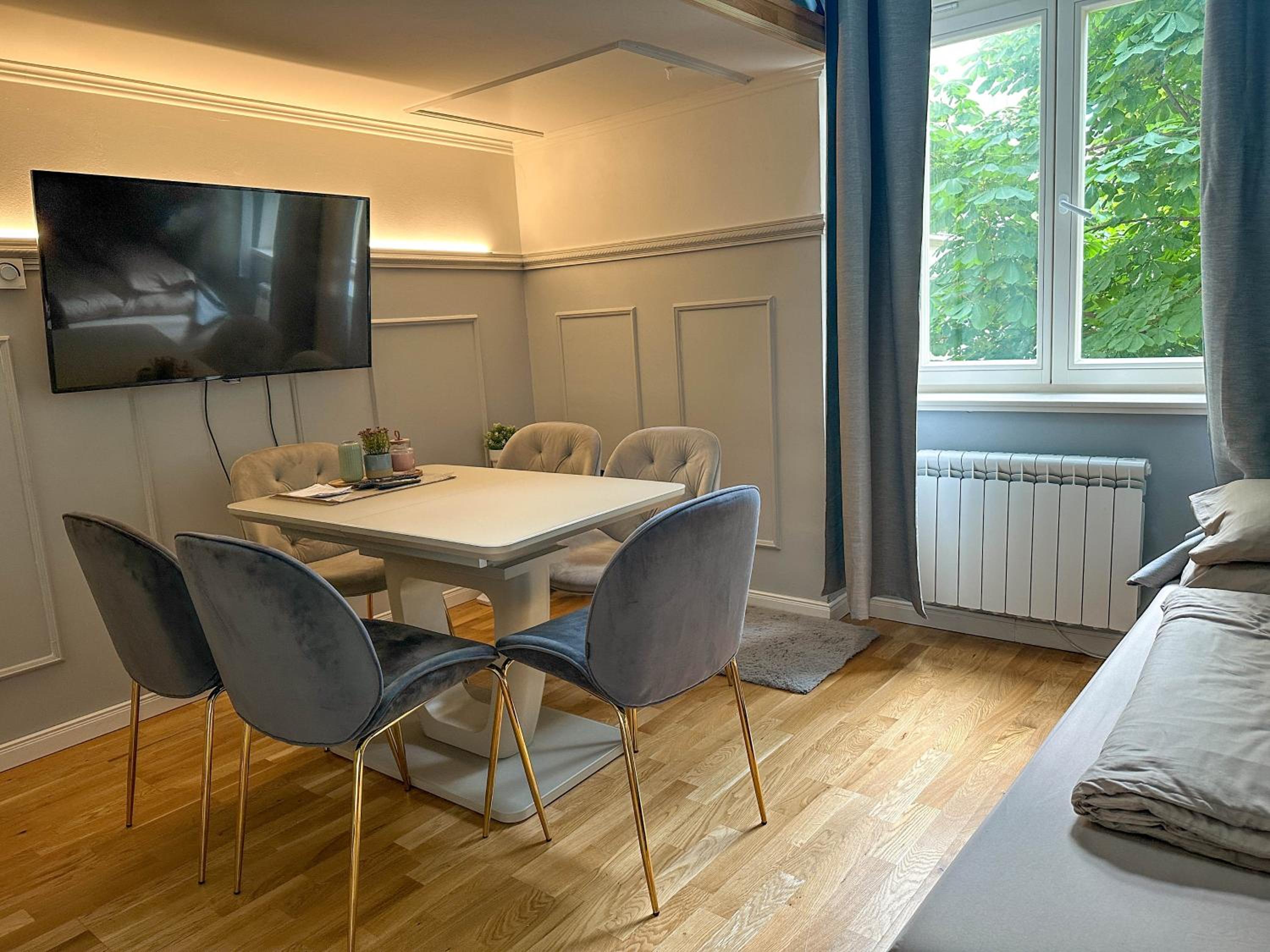 Elegant Apartment Near Main Station & Wenceslas Sq