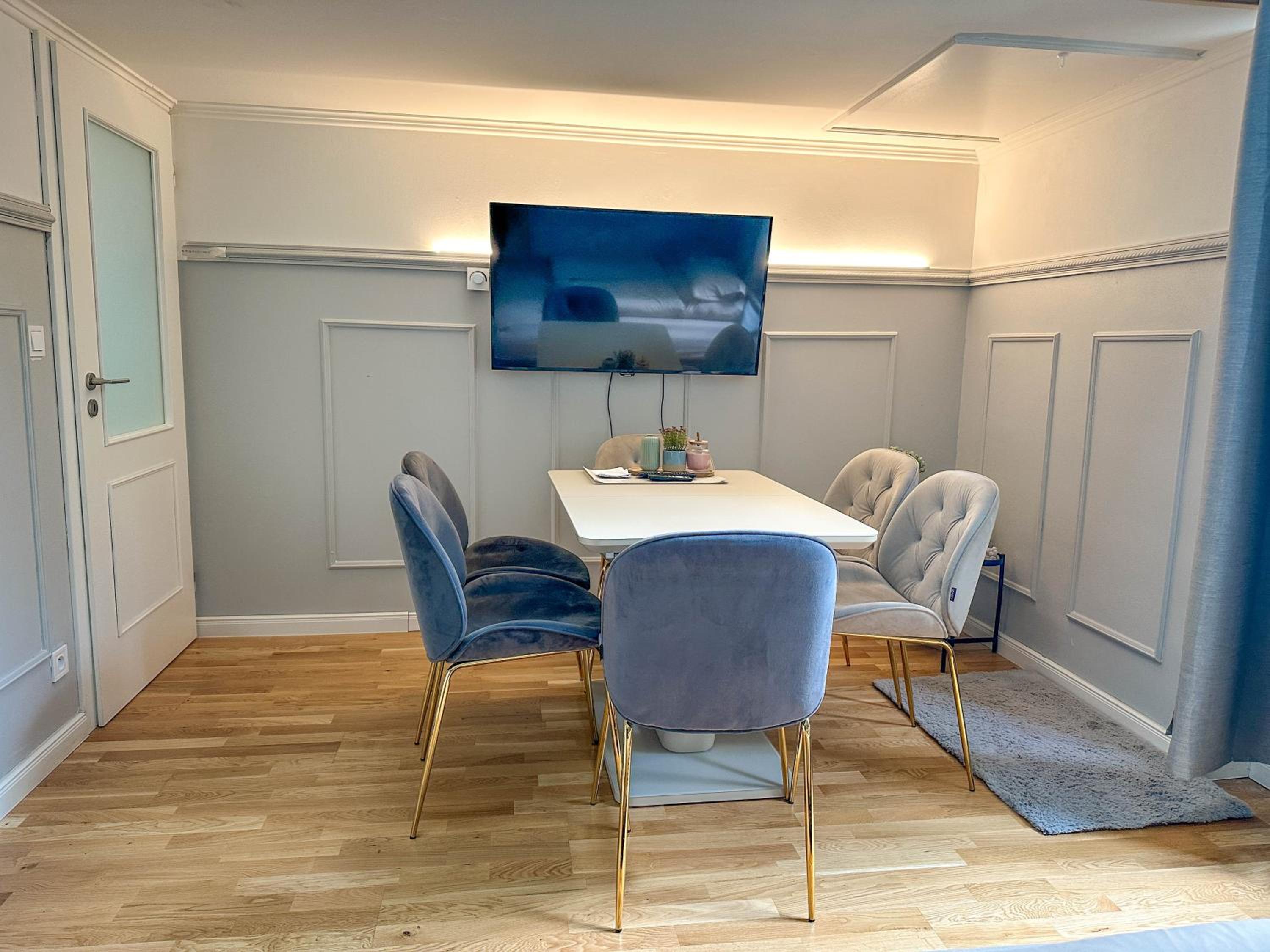 Elegant Apartment Near Main Station & Wenceslas Sq