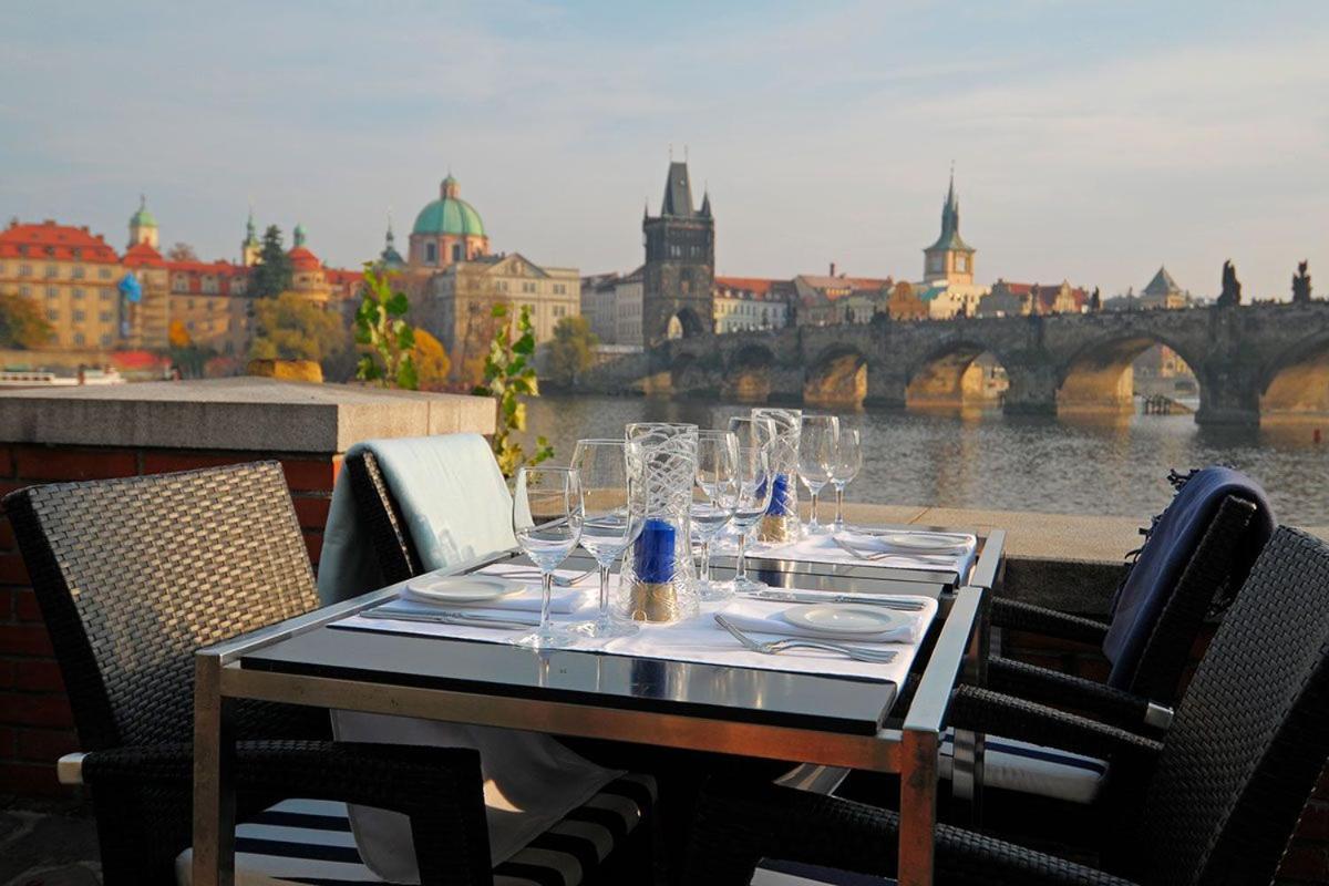 Elegant Apartment Near Main Station & Wenceslas Sq