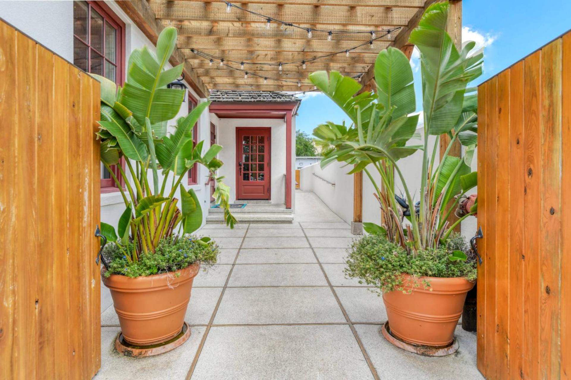 61 Spanish St. Unit B