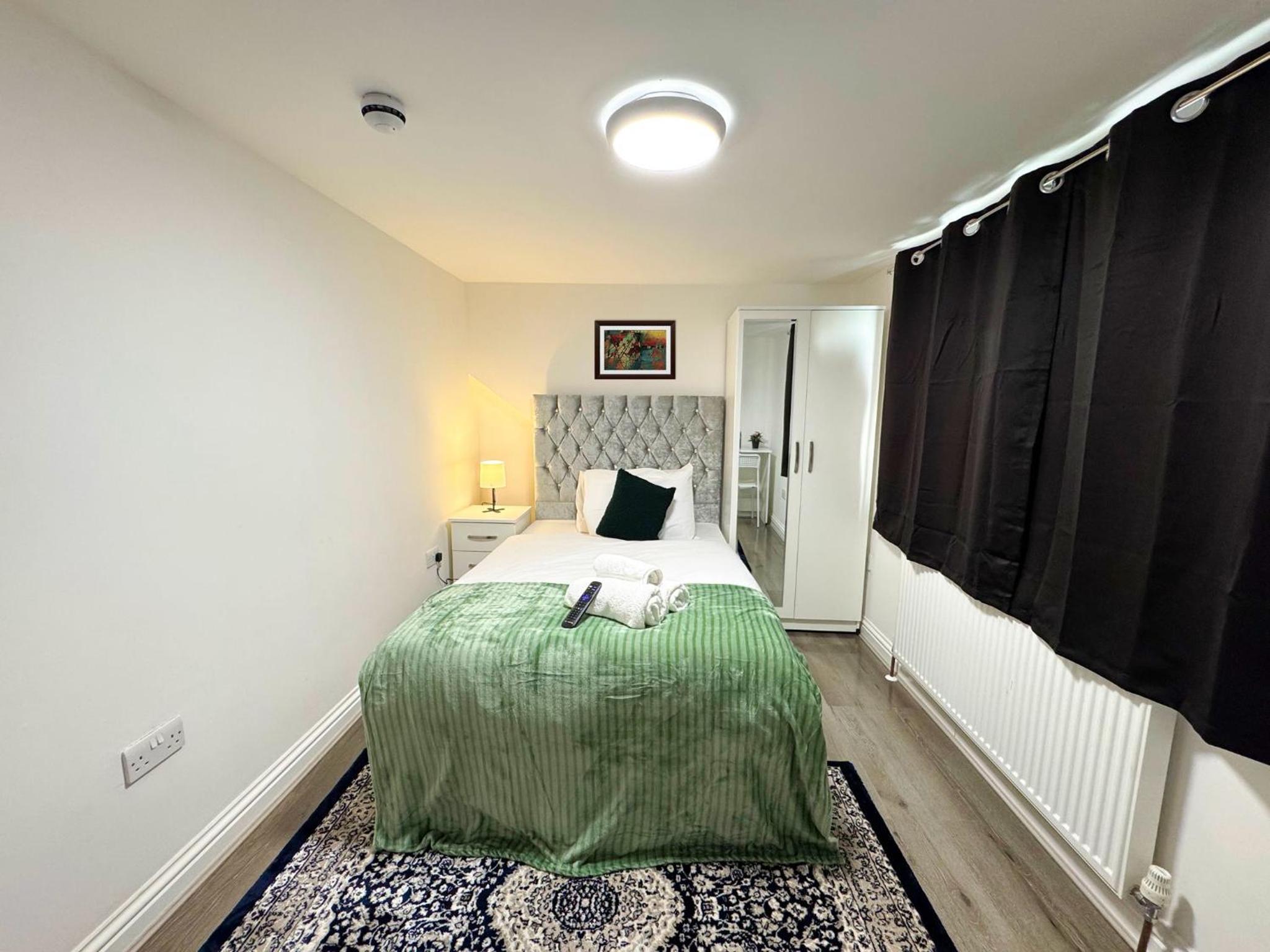 Heathrow Lodge BnB