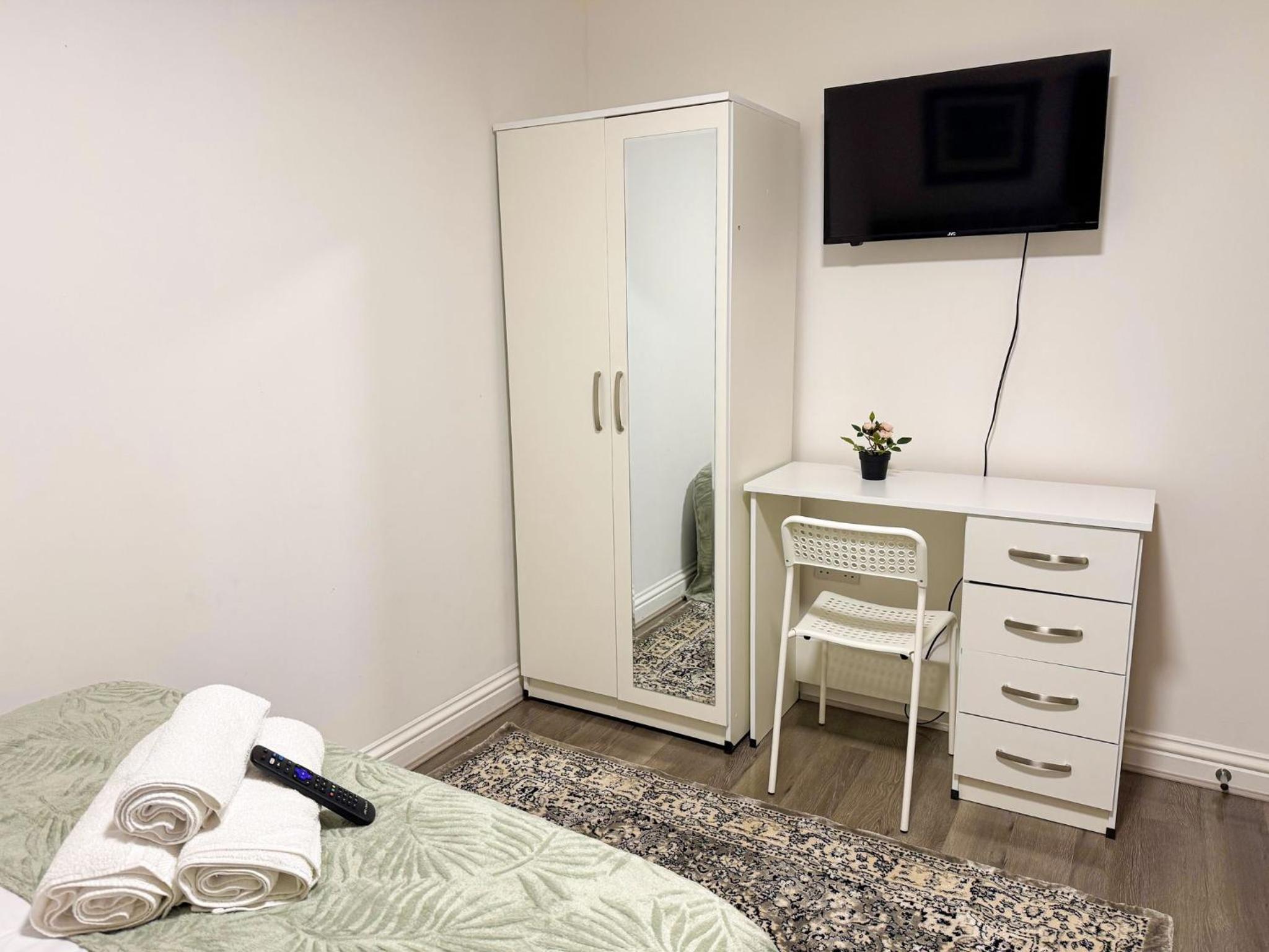 Heathrow Lodge BnB