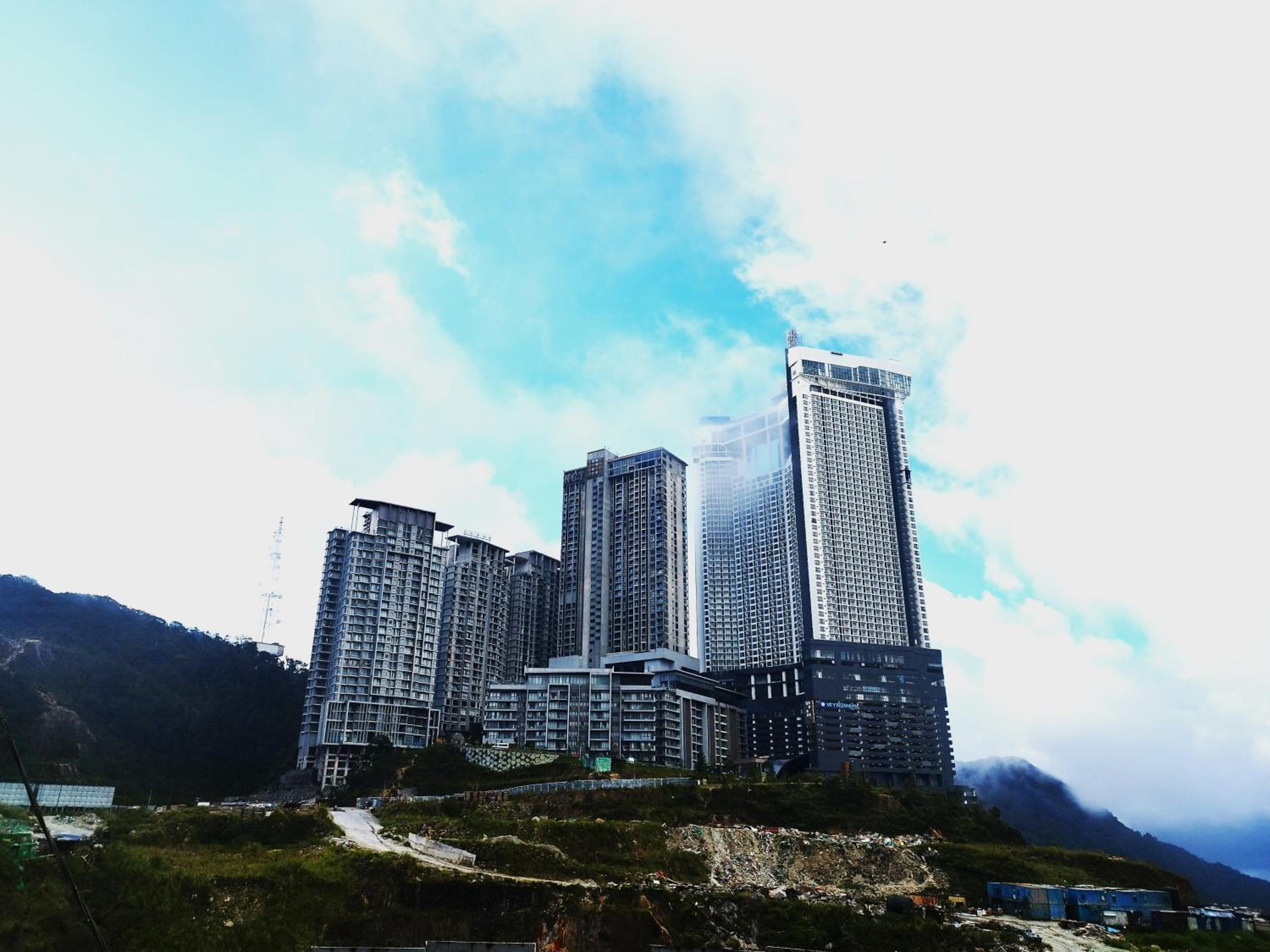 Genting SkyFoggyColdInn2R2B AT Ion Delemen